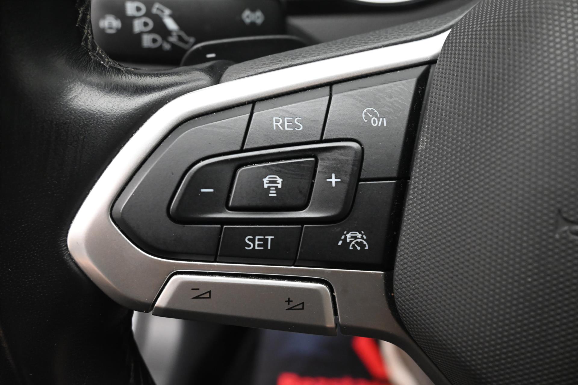 Hlavní fotografie vozu Volkswagen Passat 2,0 TDI 110kW DSG Business Záruka až 5 let (24)