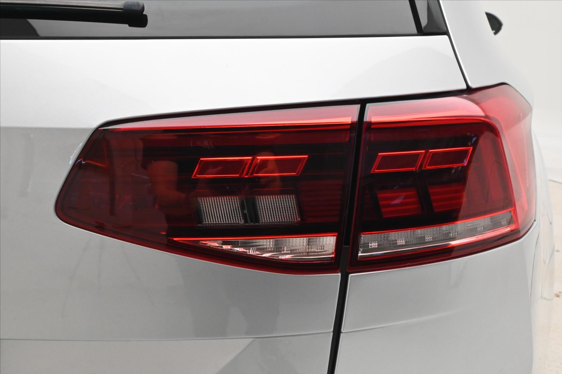 Hlavní fotografie vozu Volkswagen Passat 2,0 TDI 110kW DSG Business Záruka až 5 let (31)