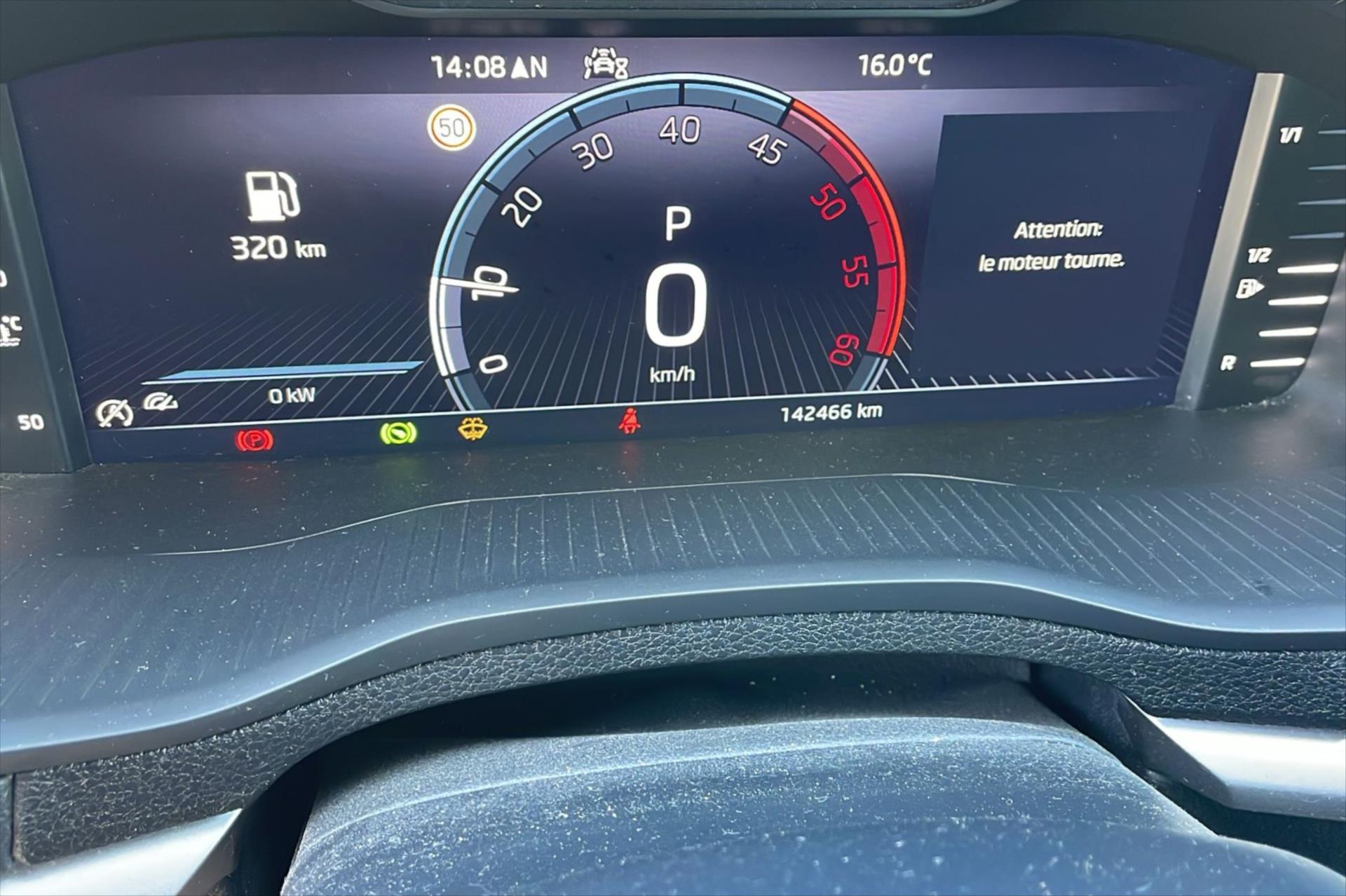 Hlavní fotografie vozu Škoda Karoq 2,0 TDI 85kW DSG Ambition VŮZ PŘIPRAVUJEME K PRODEJ (4)