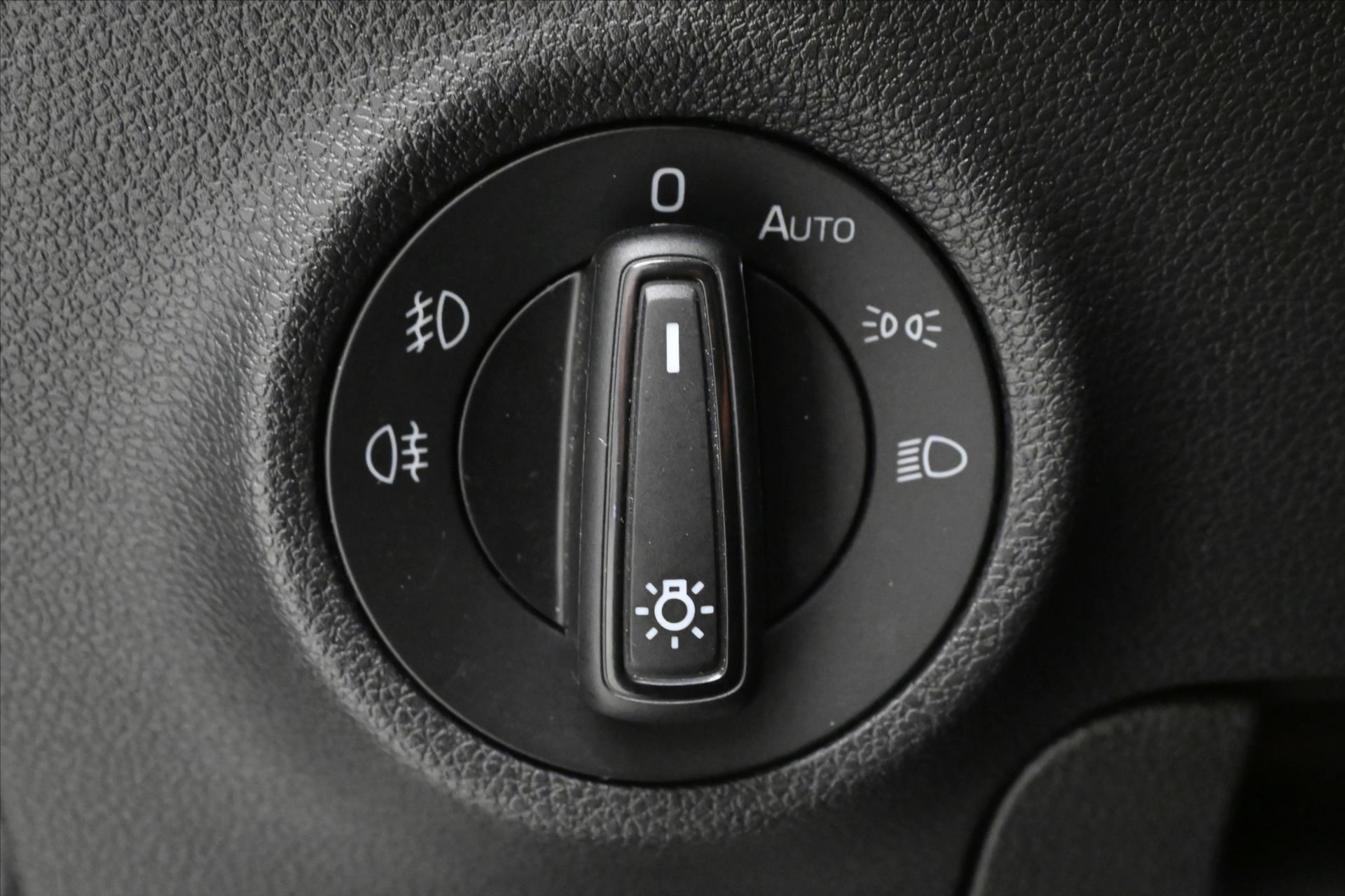 Hlavní fotografie vozu Škoda Karoq 2,0 TDI 85kW DSG Ambition Záruka až 5 let (27)
