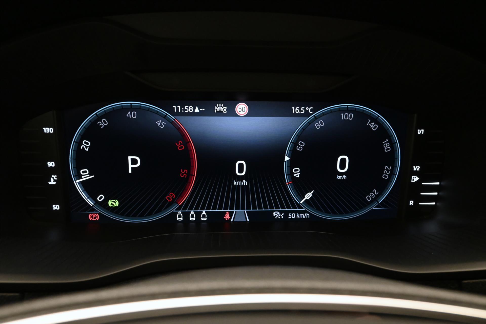 Hlavní fotografie vozu Škoda Karoq 2,0 TDI 85kW DSG VIRTUAL EL.KUFR Záruka až 5 let (17)