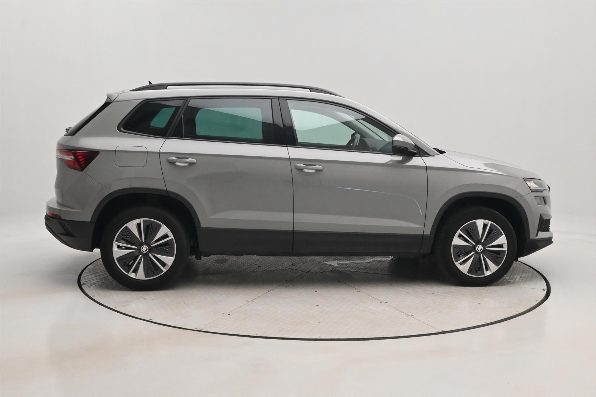 Hlavní fotografie vozu Škoda Karoq 2,0 TDI 85kW DSG VIRTUAL EL.KUFR Záruka až 5 let (5)