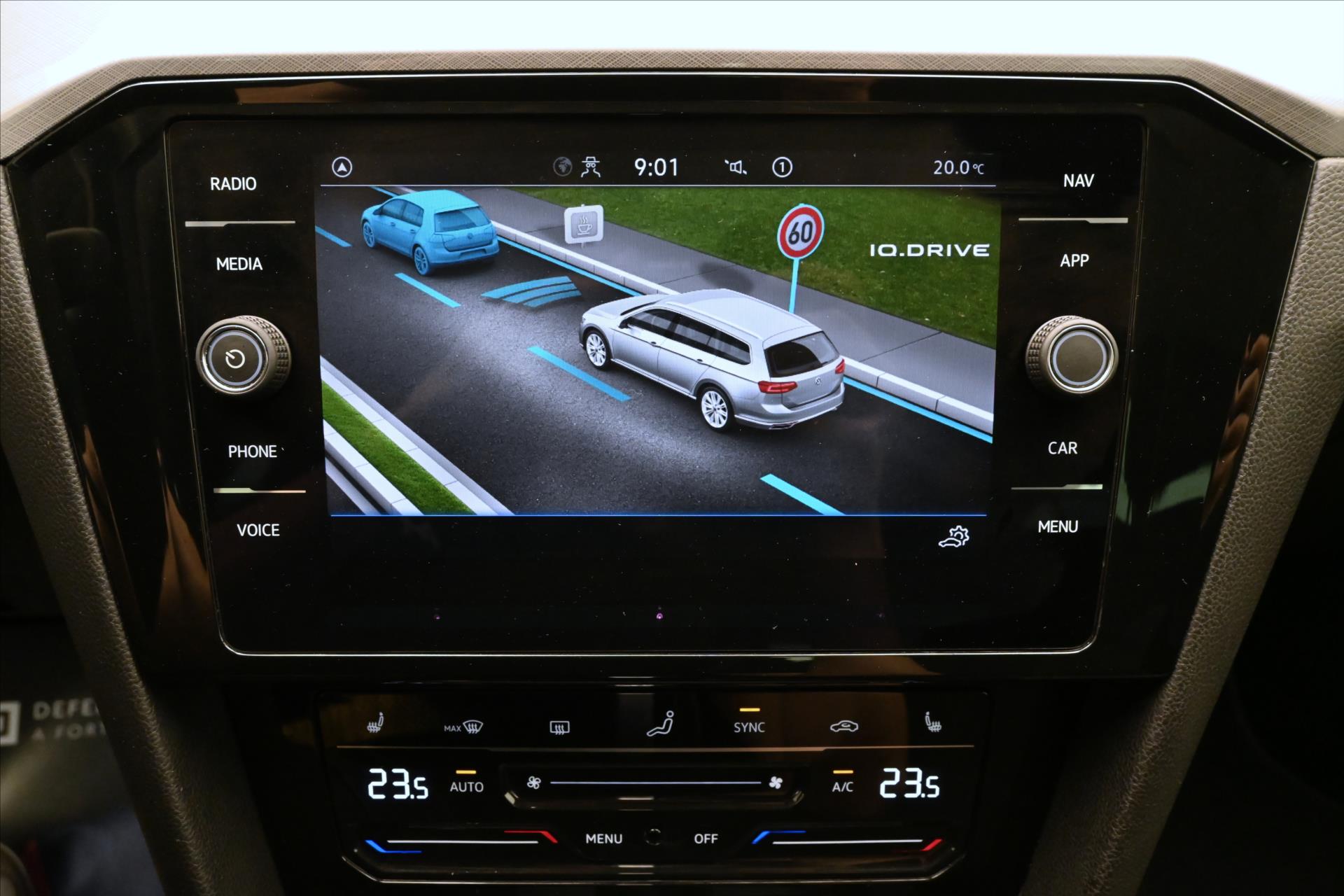 Hlavní fotografie vozu Volkswagen Passat 2,0 TDI 110 kW DSG BUSINESS ZÁRUKA AŽ 5 LET (19)