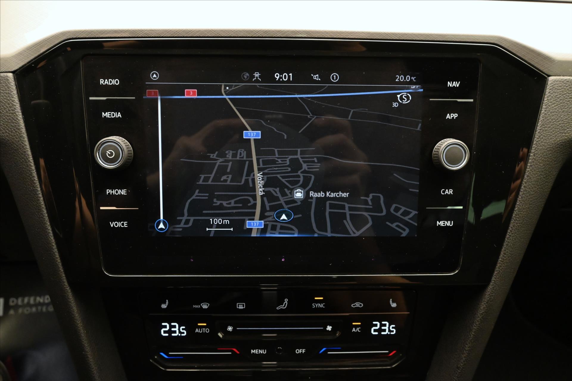 Hlavní fotografie vozu Volkswagen Passat 2,0 TDI 110 kW DSG BUSINESS ZÁRUKA AŽ 5 LET (20)