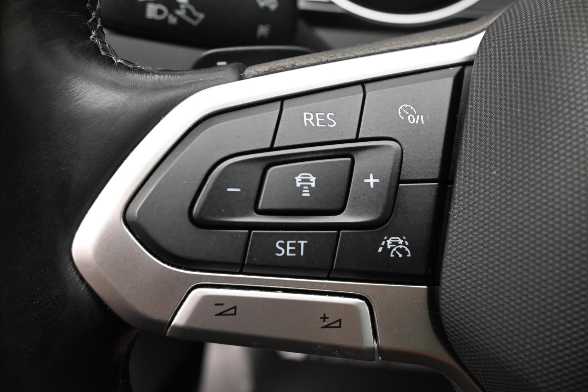 Hlavní fotografie vozu Volkswagen Passat 2,0 TDI 110 kW DSG BUSINESS ZÁRUKA AŽ 5 LET (24)