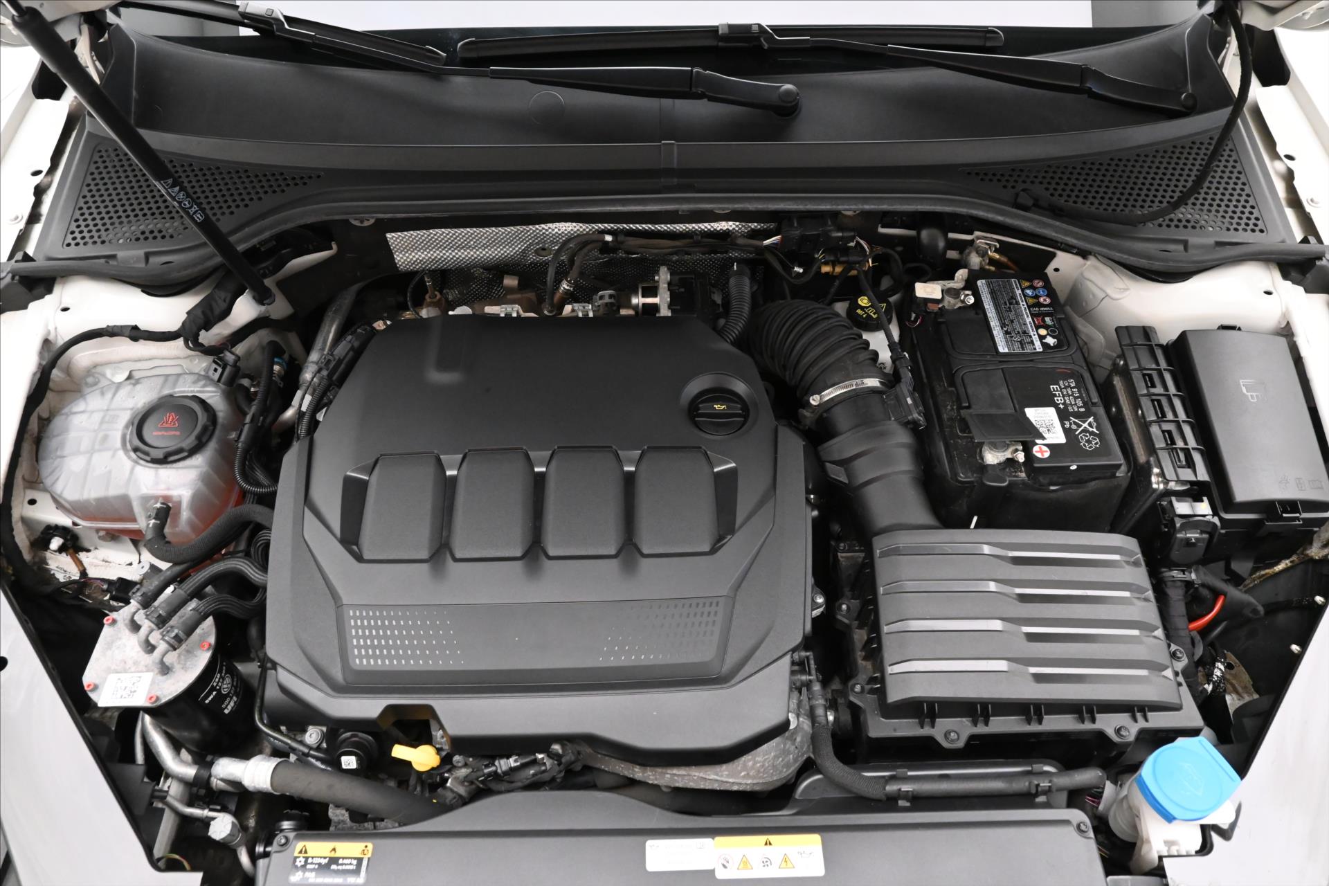 Hlavní fotografie vozu Volkswagen Passat 2,0 TDI 110 kW DSG BUSINESS ZÁRUKA AŽ 5 LET (9)