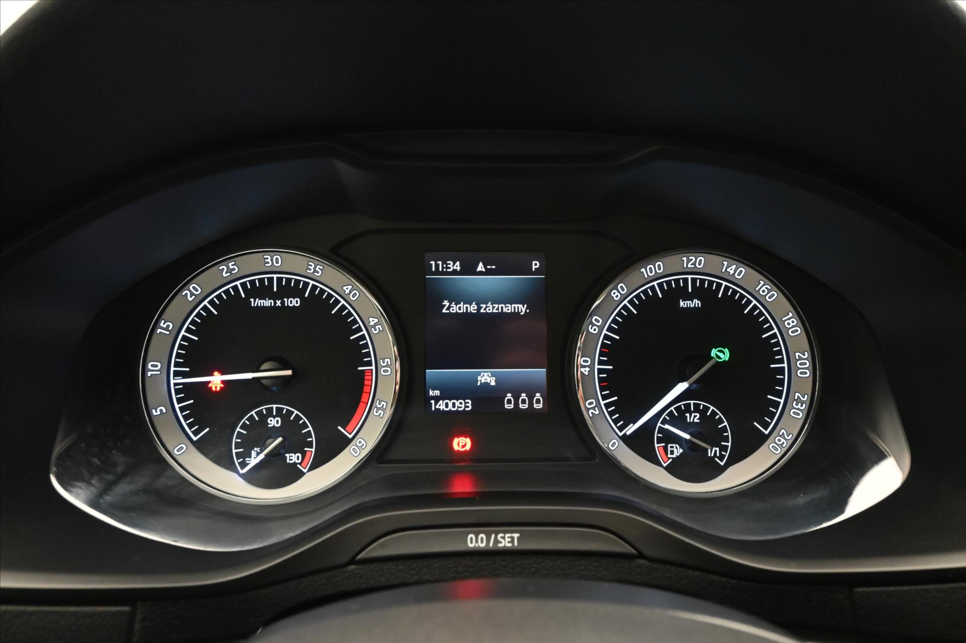 Hlavní fotografie vozu Škoda Karoq 2,0 TDI 85kW DSG NAVIGACE Záruka až 5 let (17)