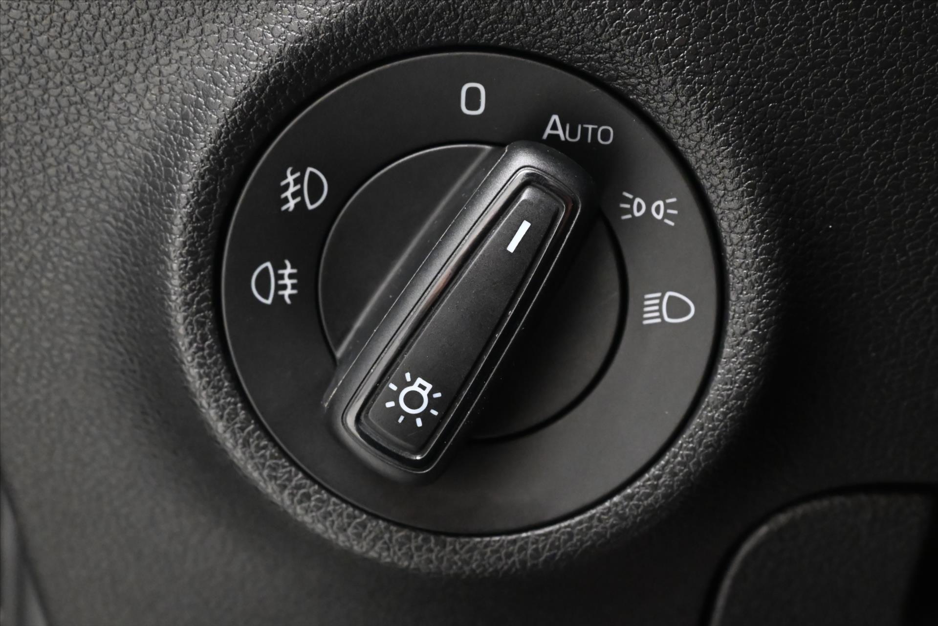 Hlavní fotografie vozu Škoda Karoq 2,0 TDI 85kW DSG NAVIGACE Záruka až 5 let (27)