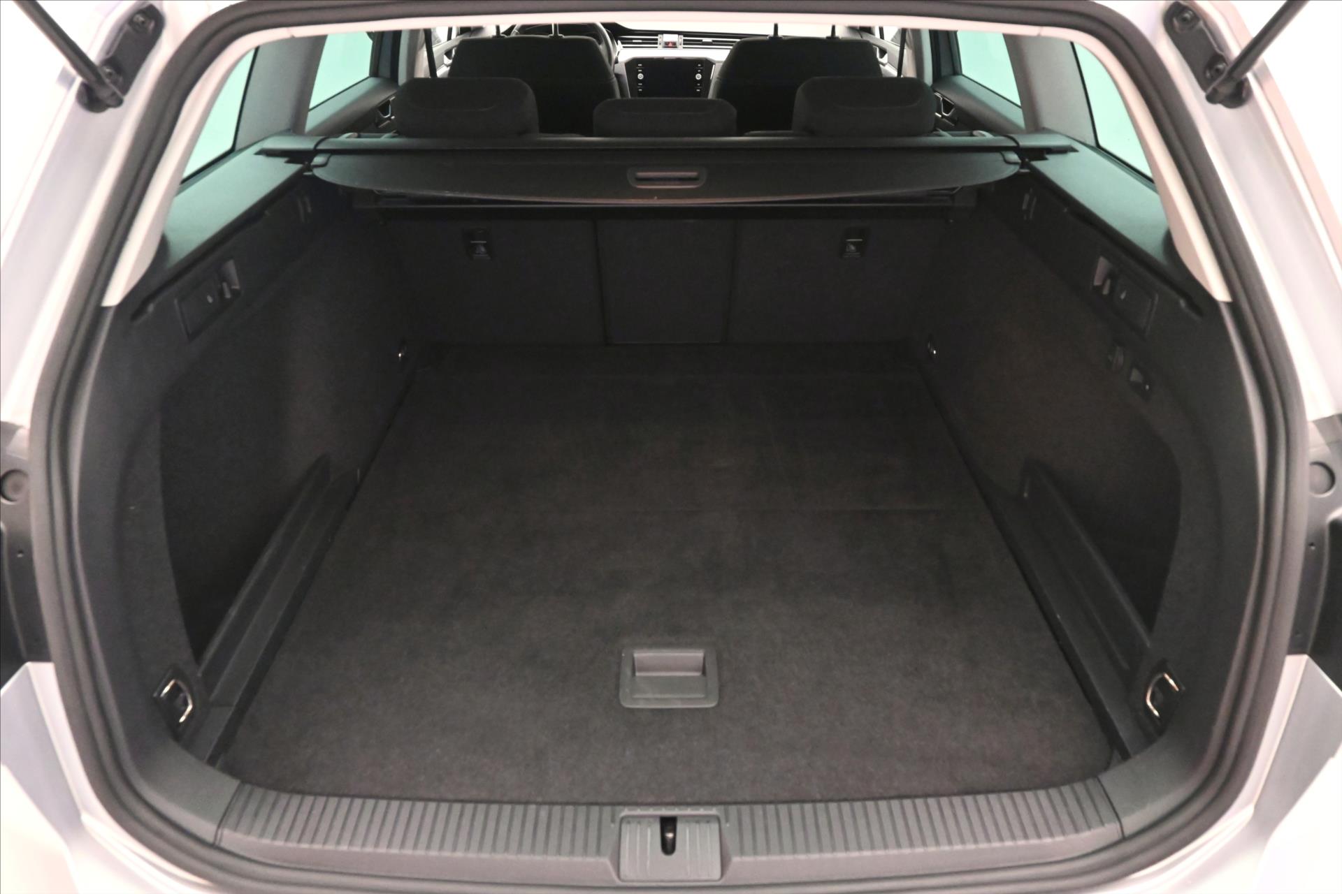 Hlavní fotografie vozu Volkswagen Passat 2,0 TDI 110kW DSG Business Záruka až 5 let (10)