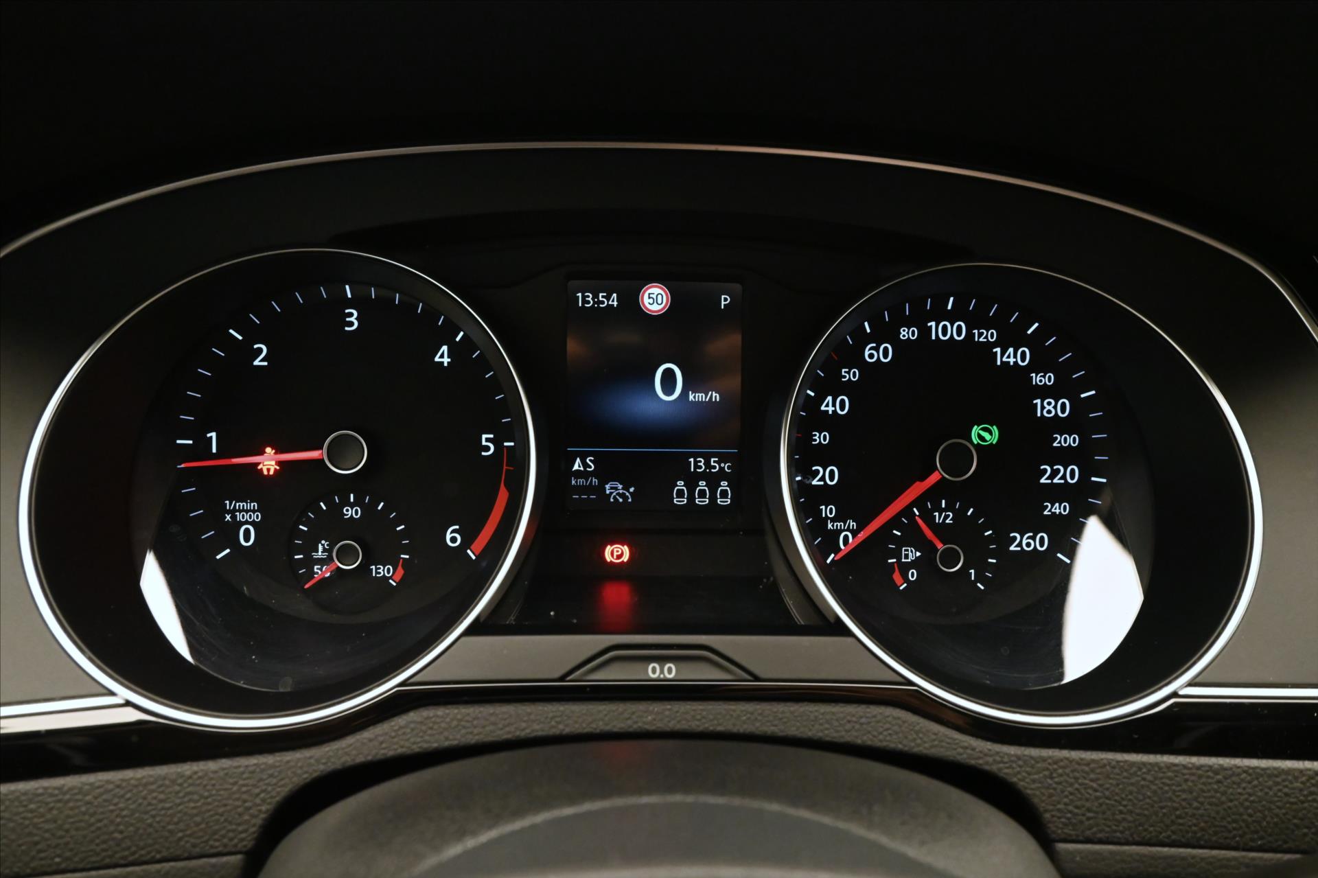 Hlavní fotografie vozu Volkswagen Passat 2,0 TDI 110kW DSG Business Záruka až 5 let (16)