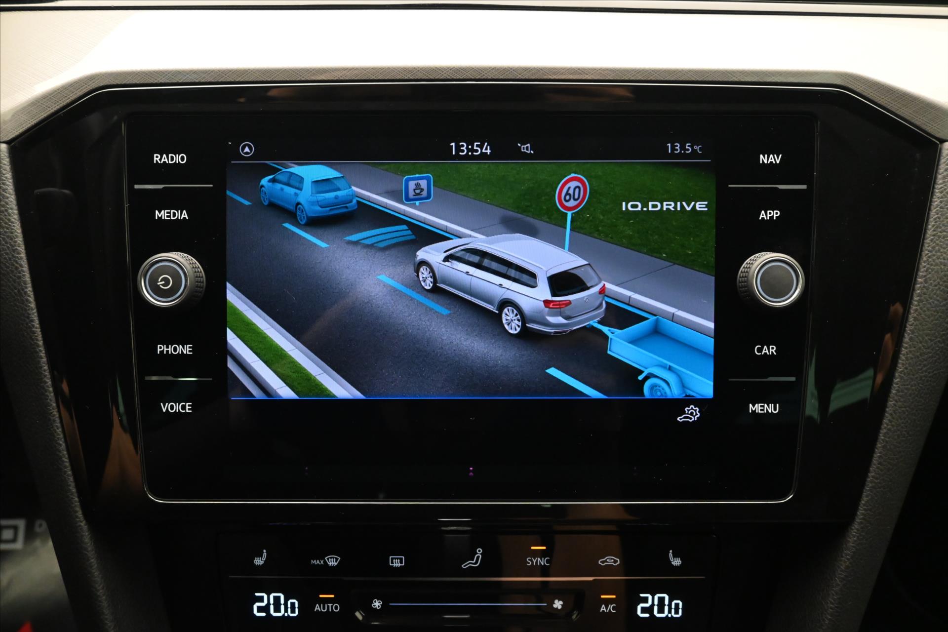 Hlavní fotografie vozu Volkswagen Passat 2,0 TDI 110kW DSG Business Záruka až 5 let (19)