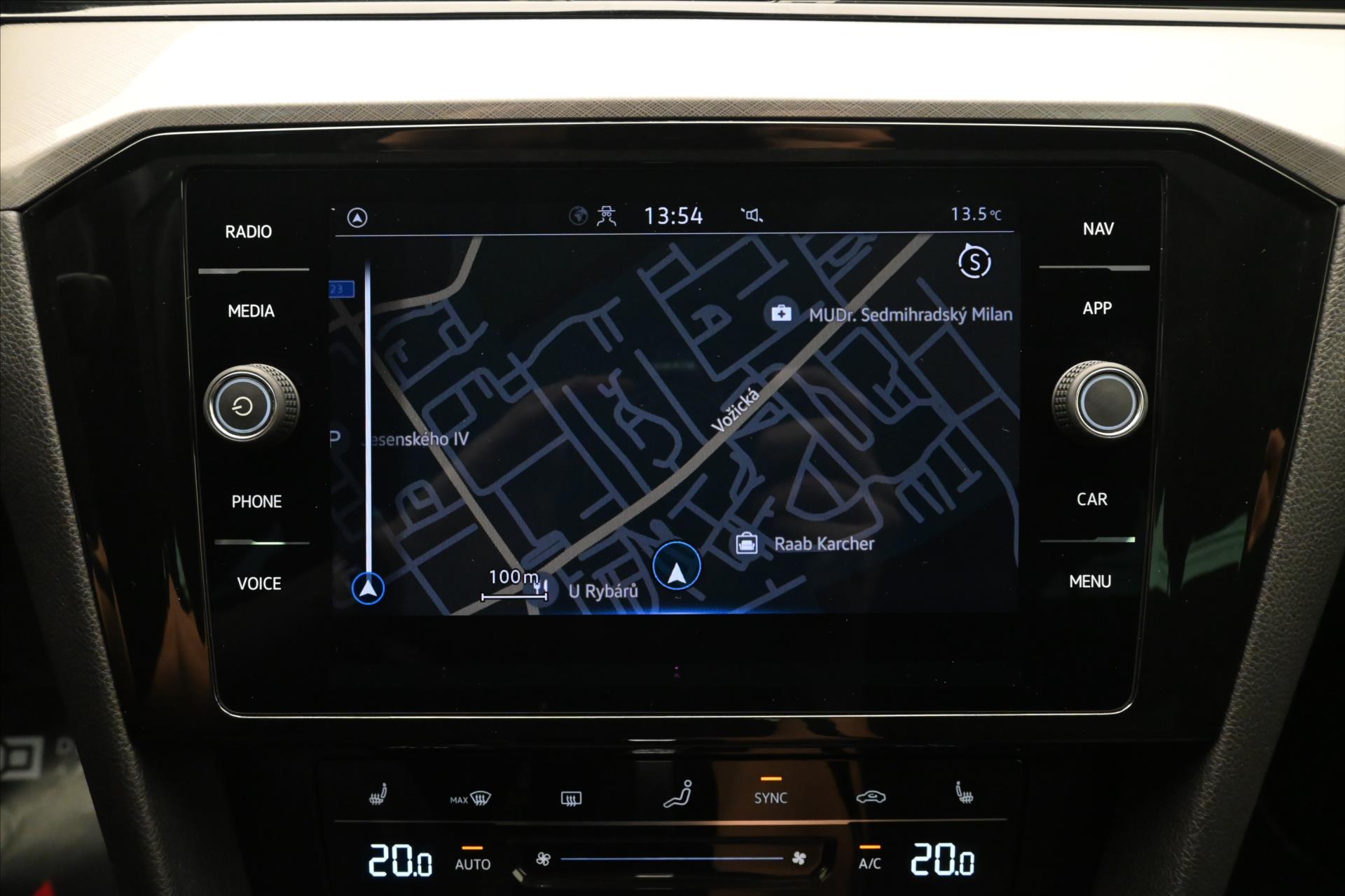 Hlavní fotografie vozu Volkswagen Passat 2,0 TDI 110kW DSG Business Záruka až 5 let (20)