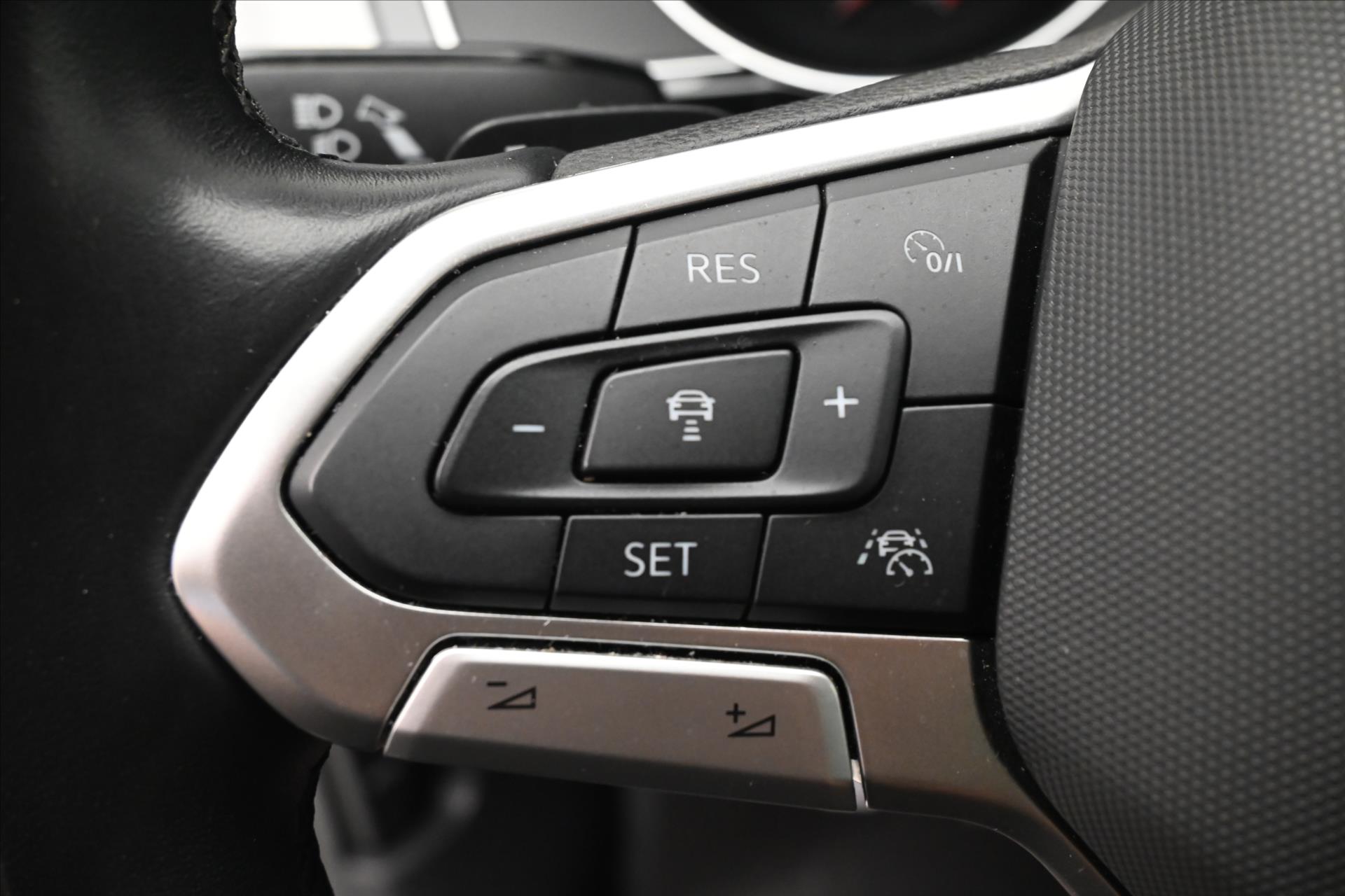 Hlavní fotografie vozu Volkswagen Passat 2,0 TDI 110kW DSG Business Záruka až 5 let (24)