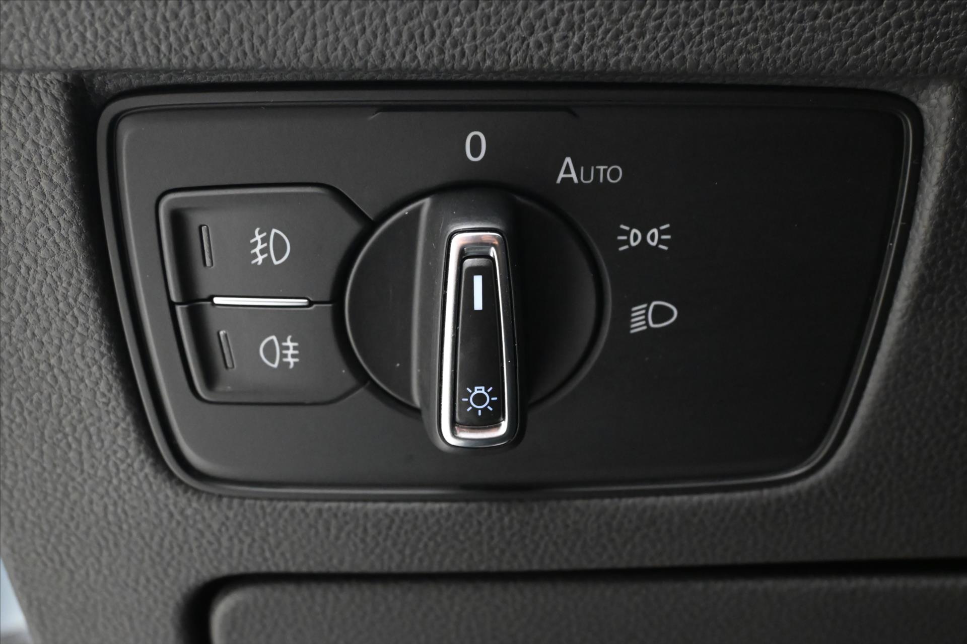 Hlavní fotografie vozu Volkswagen Passat 2,0 TDI 110kW DSG Business Záruka až 5 let (27)