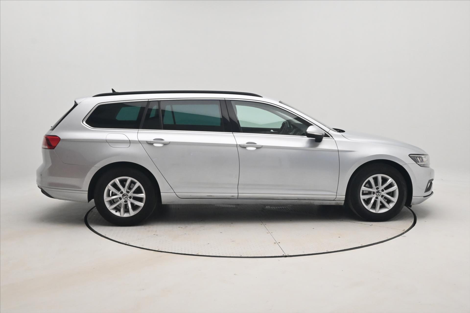 Hlavní fotografie vozu Volkswagen Passat 2,0 TDI 110kW DSG Business Záruka až 5 let (4)