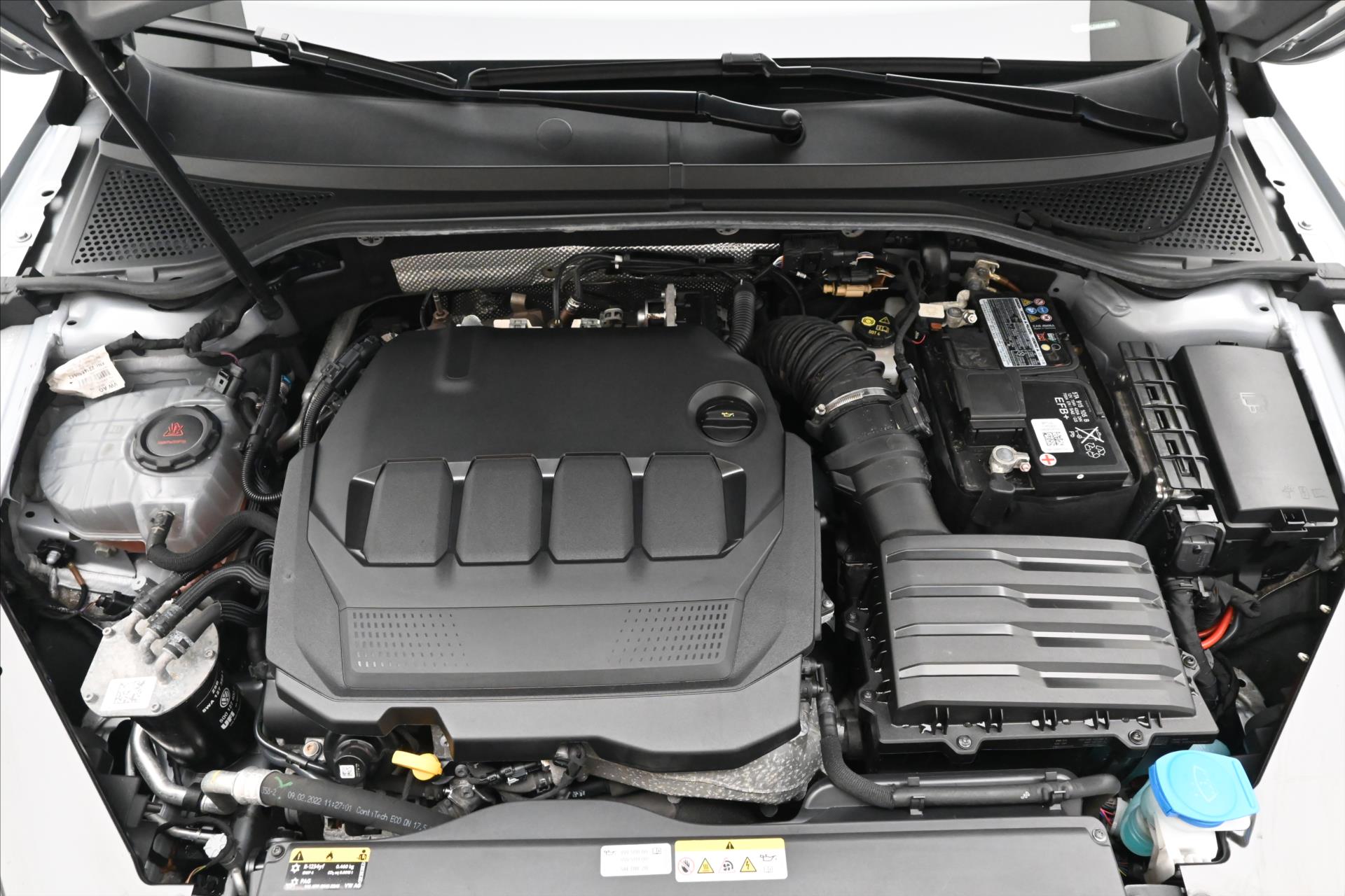 Hlavní fotografie vozu Volkswagen Passat 2,0 TDI 110kW DSG Business Záruka až 5 let (9)