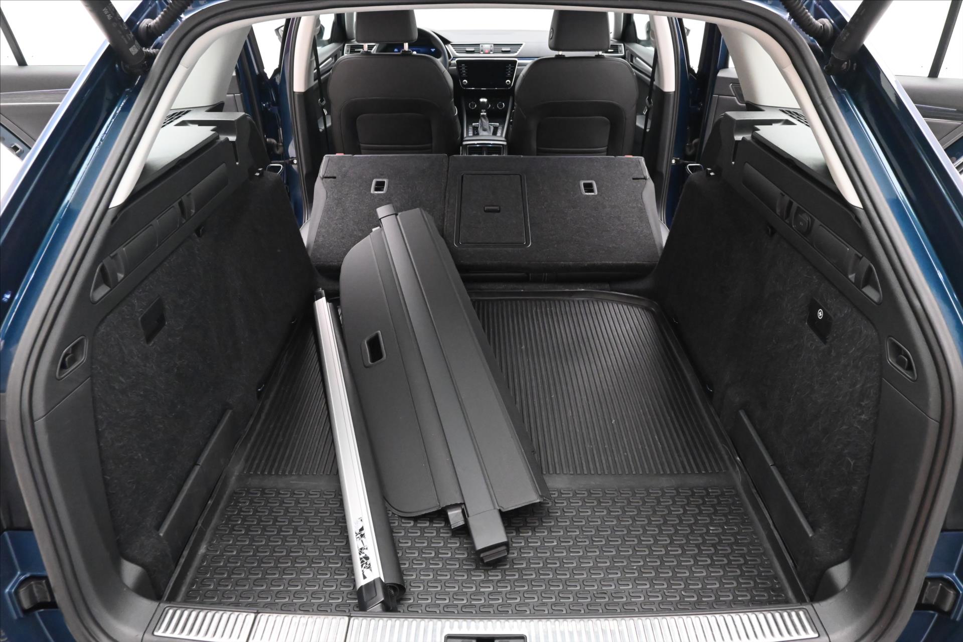 Hlavní fotografie vozu Škoda Superb 2,0 TDI 110 kW DSG Záruka až 5 let (11)