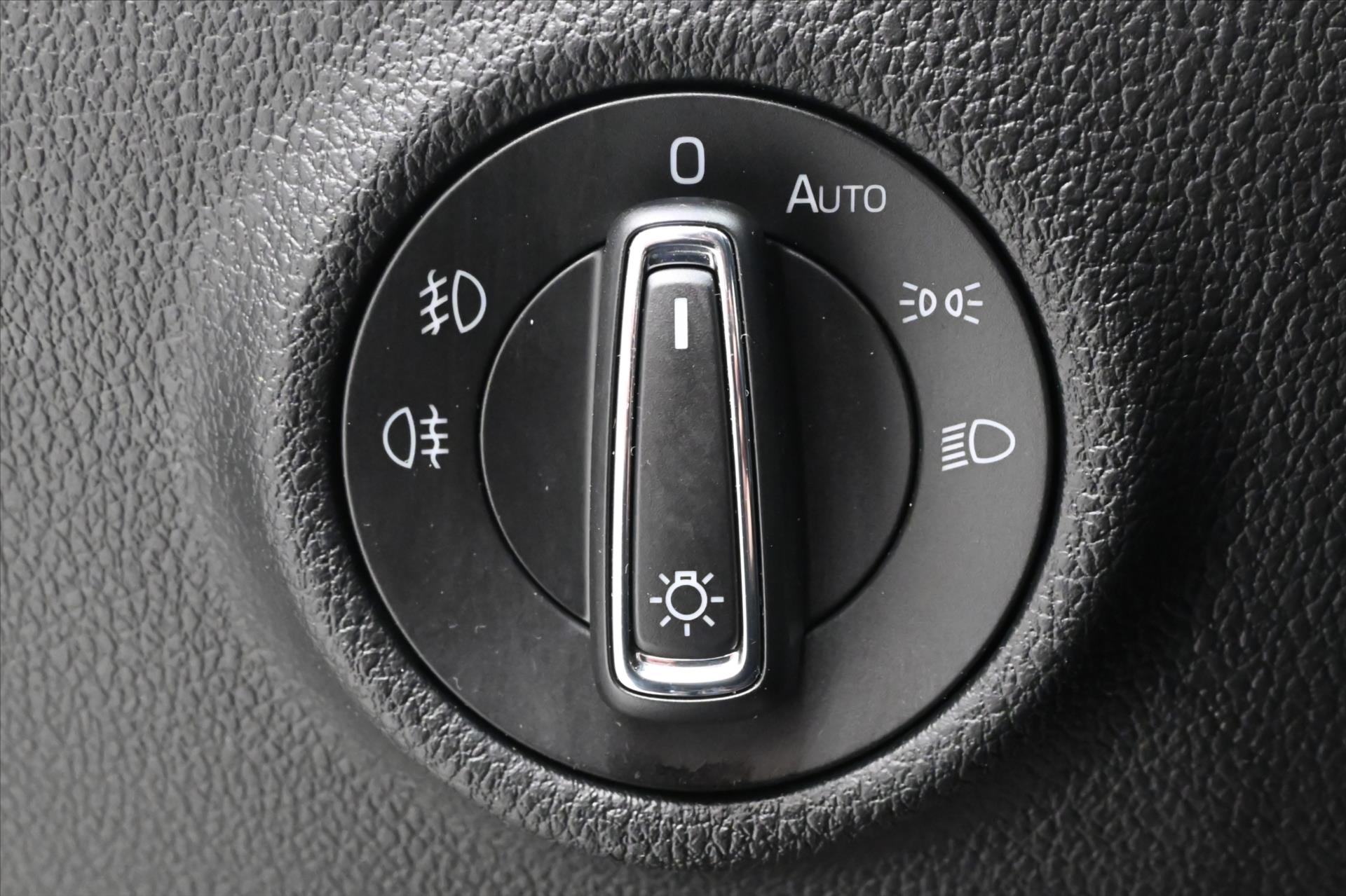 Hlavní fotografie vozu Škoda Superb 2,0 TDI 110 kW DSG Záruka až 5 let (27)