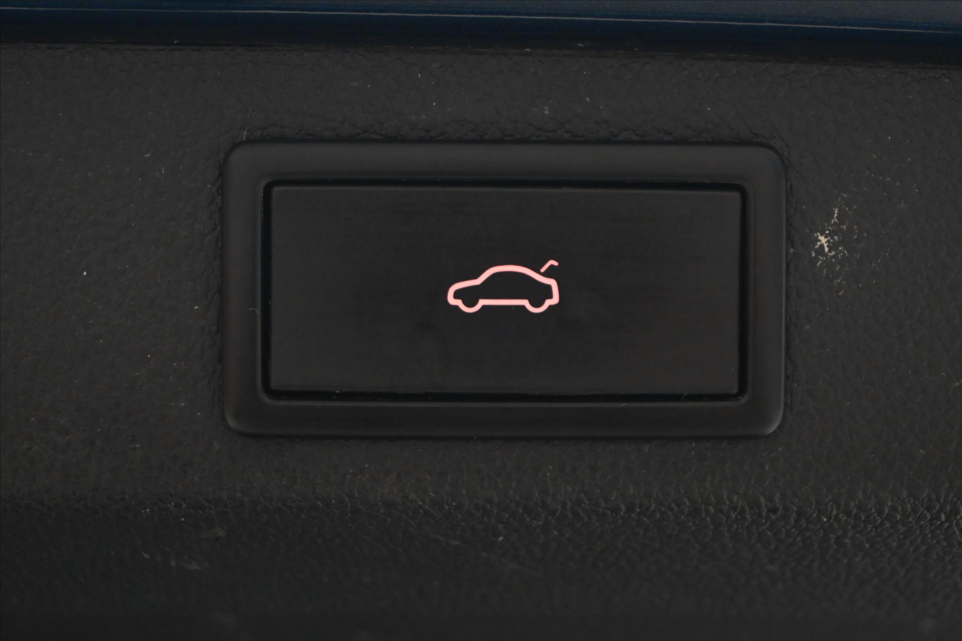 Hlavní fotografie vozu Škoda Superb 2,0 TDI 110 kW DSG Záruka až 5 let (28)