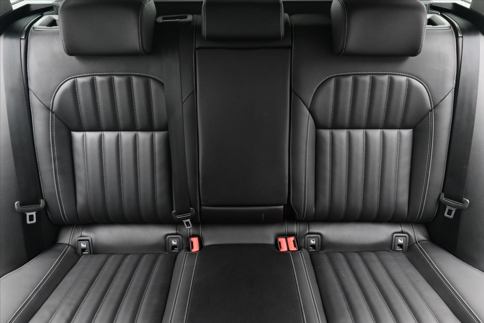 Hlavní fotografie vozu Škoda Superb 2,0 TDI 110 kW DSG Záruka až 5 let (29)