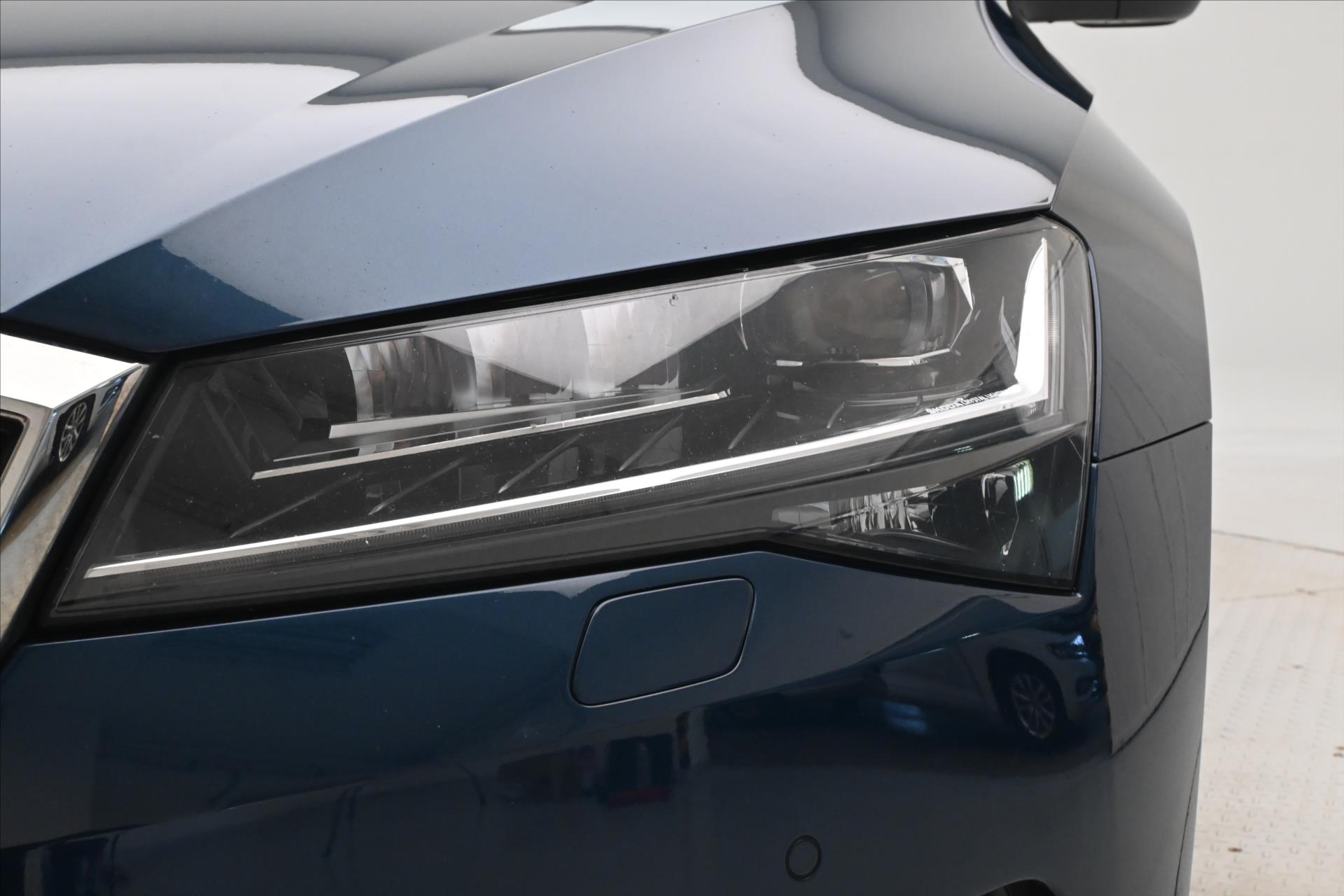 Hlavní fotografie vozu Škoda Superb 2,0 TDI 110 kW DSG Záruka až 5 let (31)