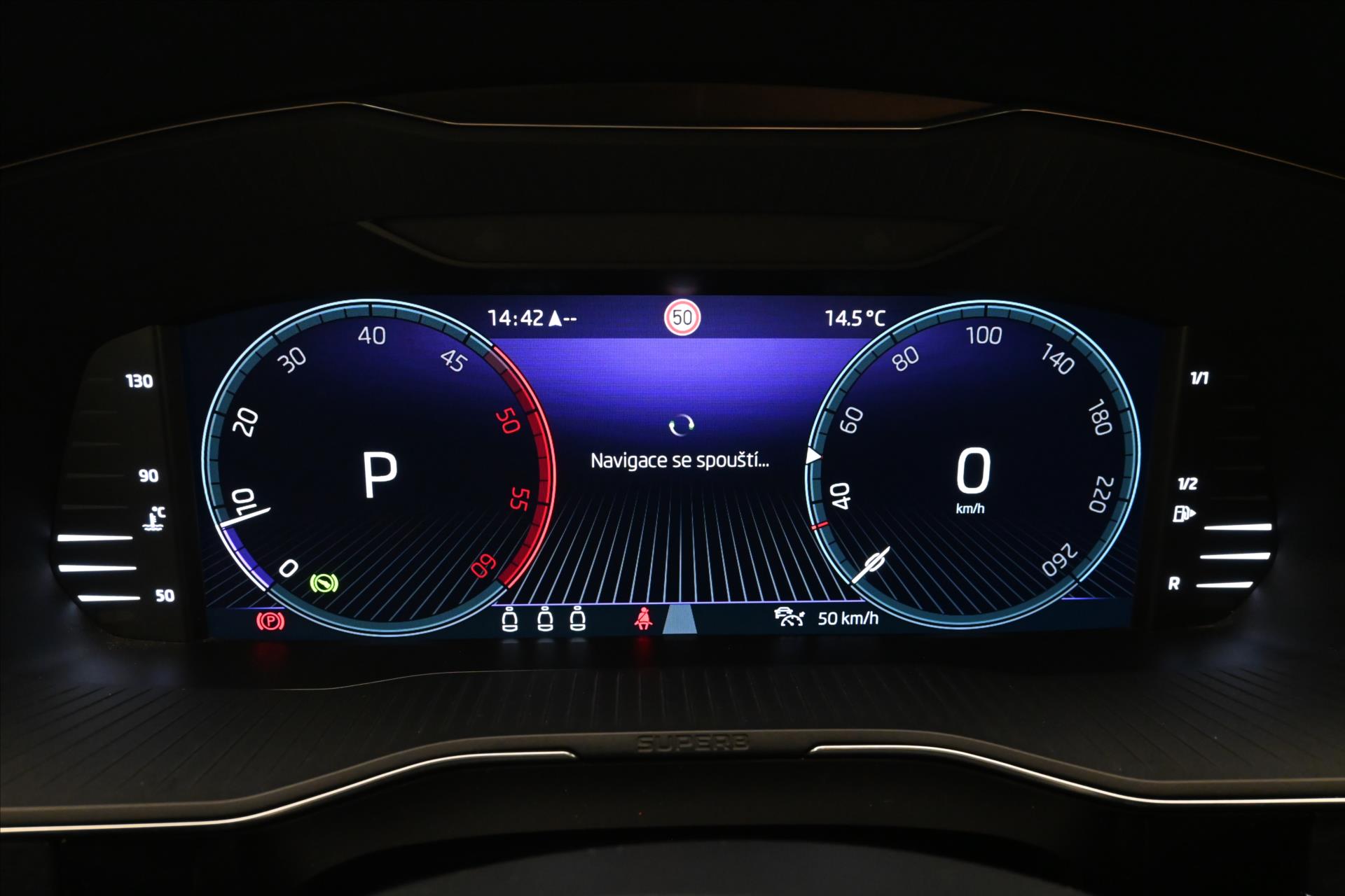 Hlavní fotografie vozu Škoda Superb 2,0 TDI 110 kW DSG Style Záruka až 5 let (16)