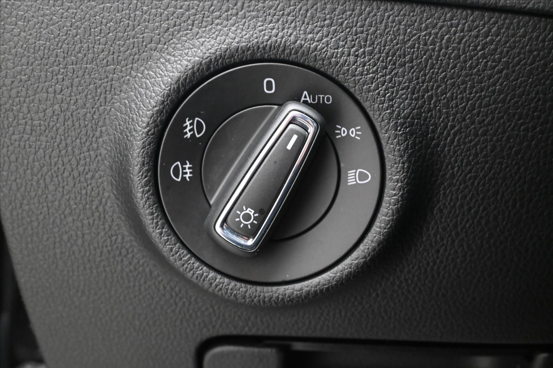 Hlavní fotografie vozu Škoda Superb 2,0 TDI 110 kW DSG Style Záruka až 5 let (27)