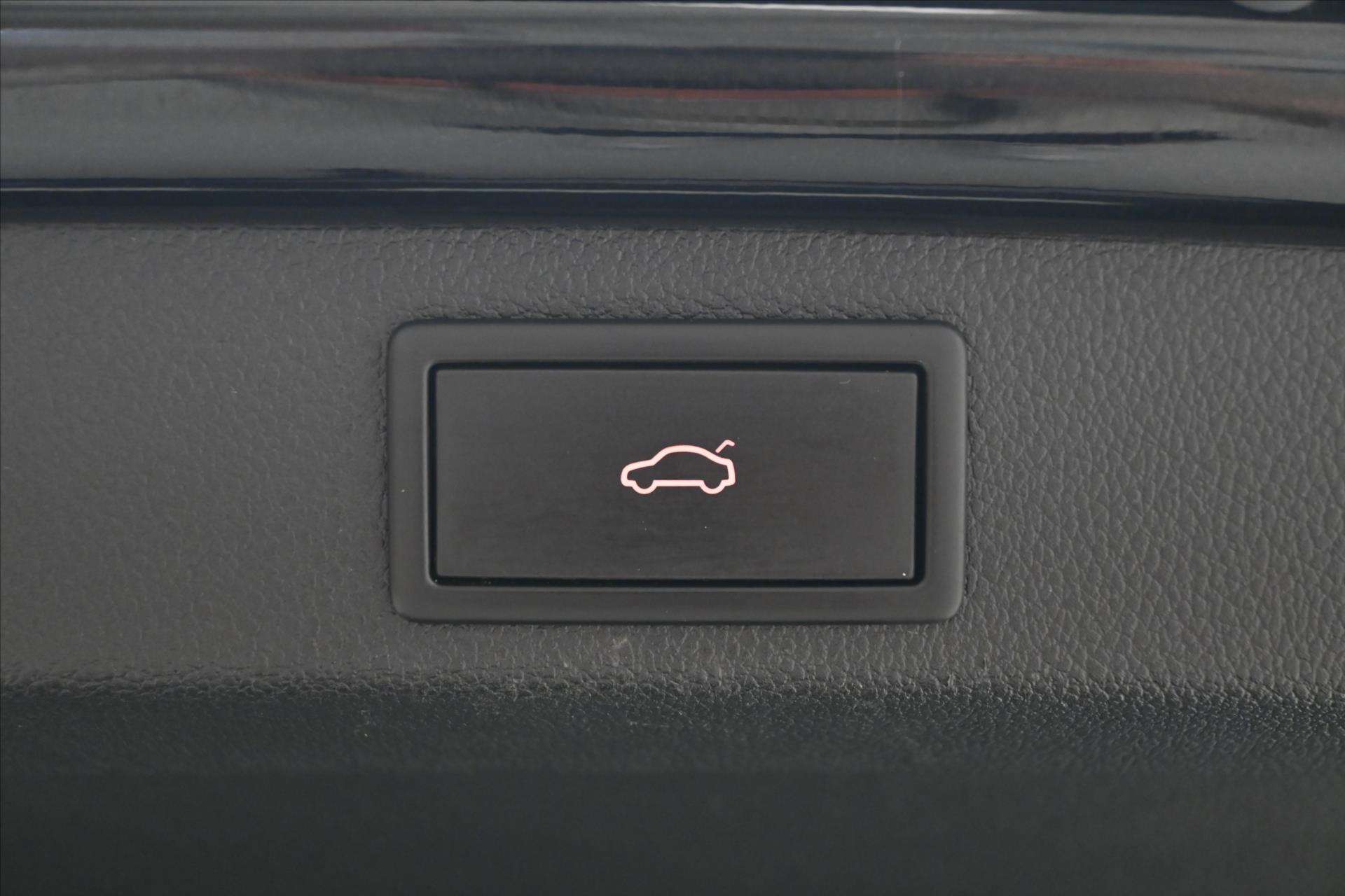 Hlavní fotografie vozu Škoda Superb 2,0 TDI 110 kW DSG Style Záruka až 5 let (28)