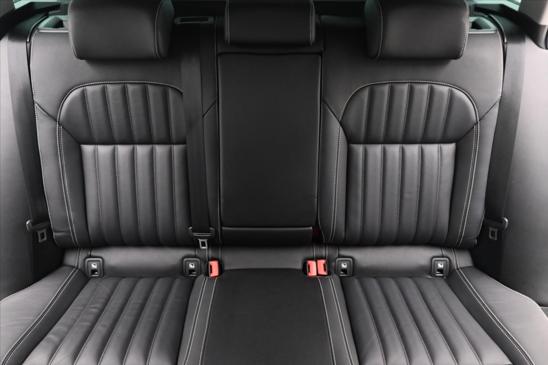 Hlavní fotografie vozu Škoda Superb 2,0 TDI 110 kW DSG Style Záruka až 5 let (29)