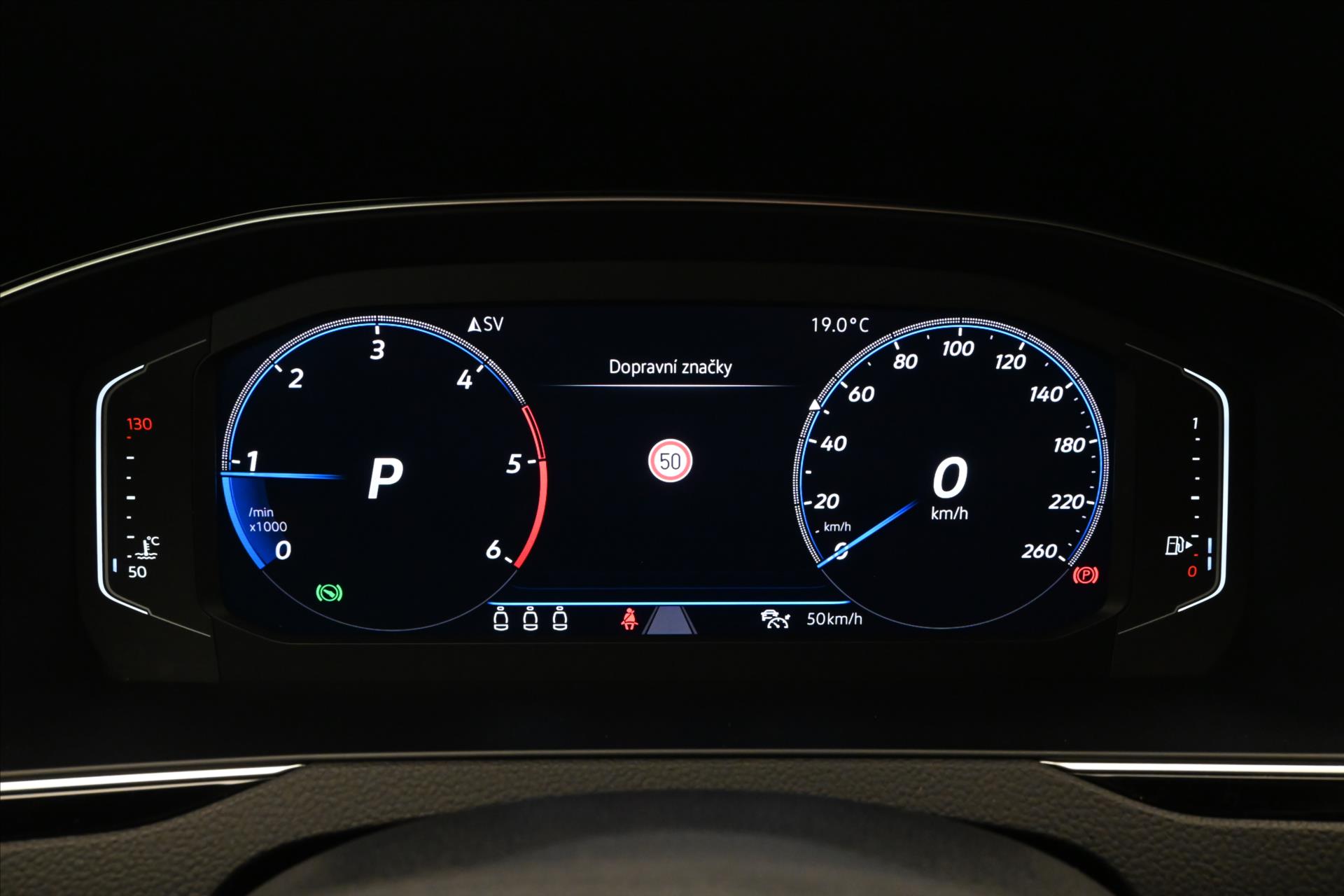 Main photo of the car Volkswagen Passat 2.0 TDI 110kW DSG Elegance Warranty up to 5 years (16)