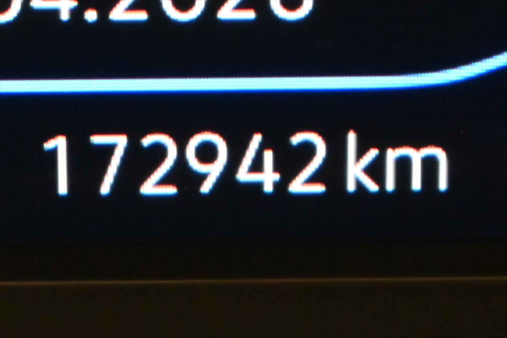 Main photo of the car Volkswagen Passat 2.0 TDI 110kW DSG Elegance Warranty up to 5 years (17)