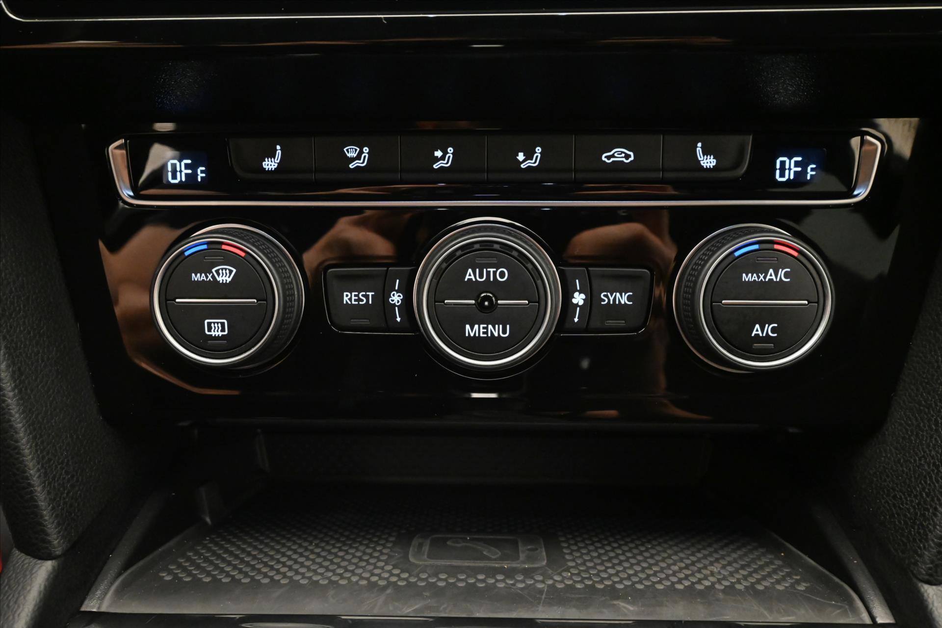 Main photo of the car Volkswagen Passat 2.0 TDI 110kW DSG Elegance Warranty up to 5 years (21)