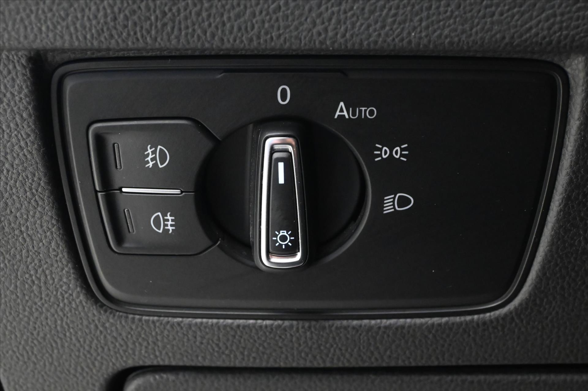 Main photo of the car Volkswagen Passat 2.0 TDI 110kW DSG Elegance Warranty up to 5 years (27)