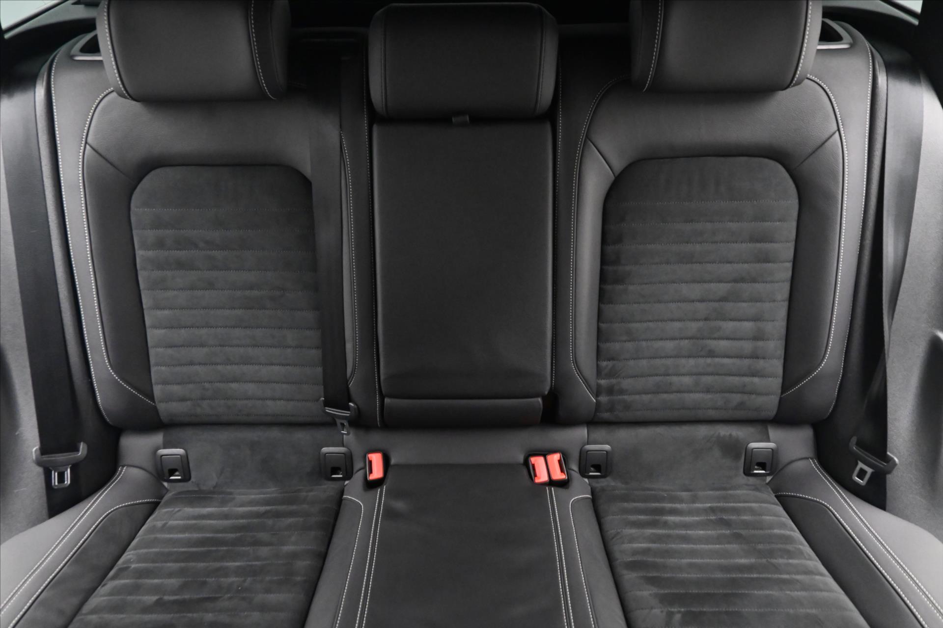 Main photo of the car Volkswagen Passat 2.0 TDI 110kW DSG Elegance Warranty up to 5 years (28)