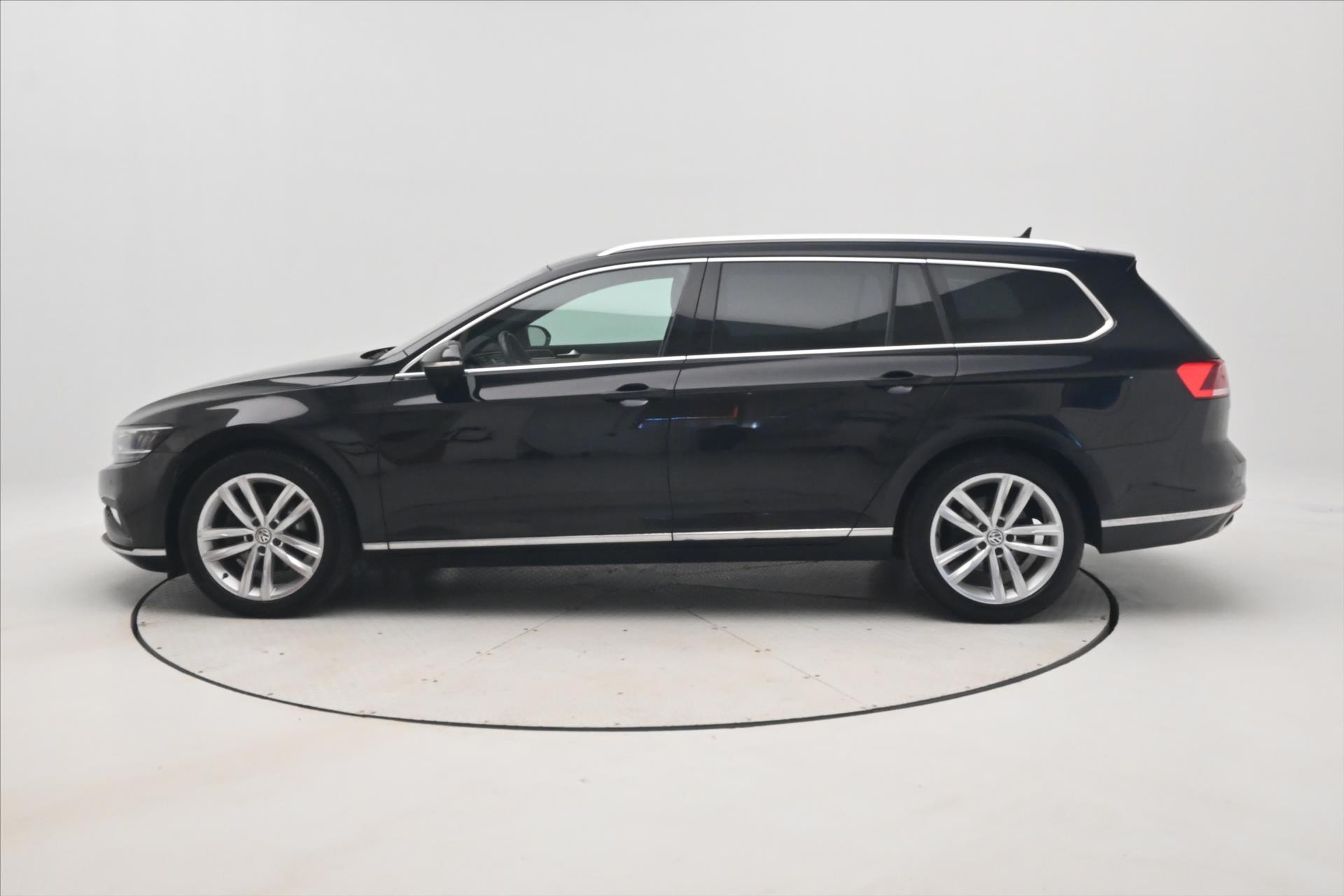Main photo of the car Volkswagen Passat 2.0 TDI 110kW DSG Elegance Warranty up to 5 years (8)
