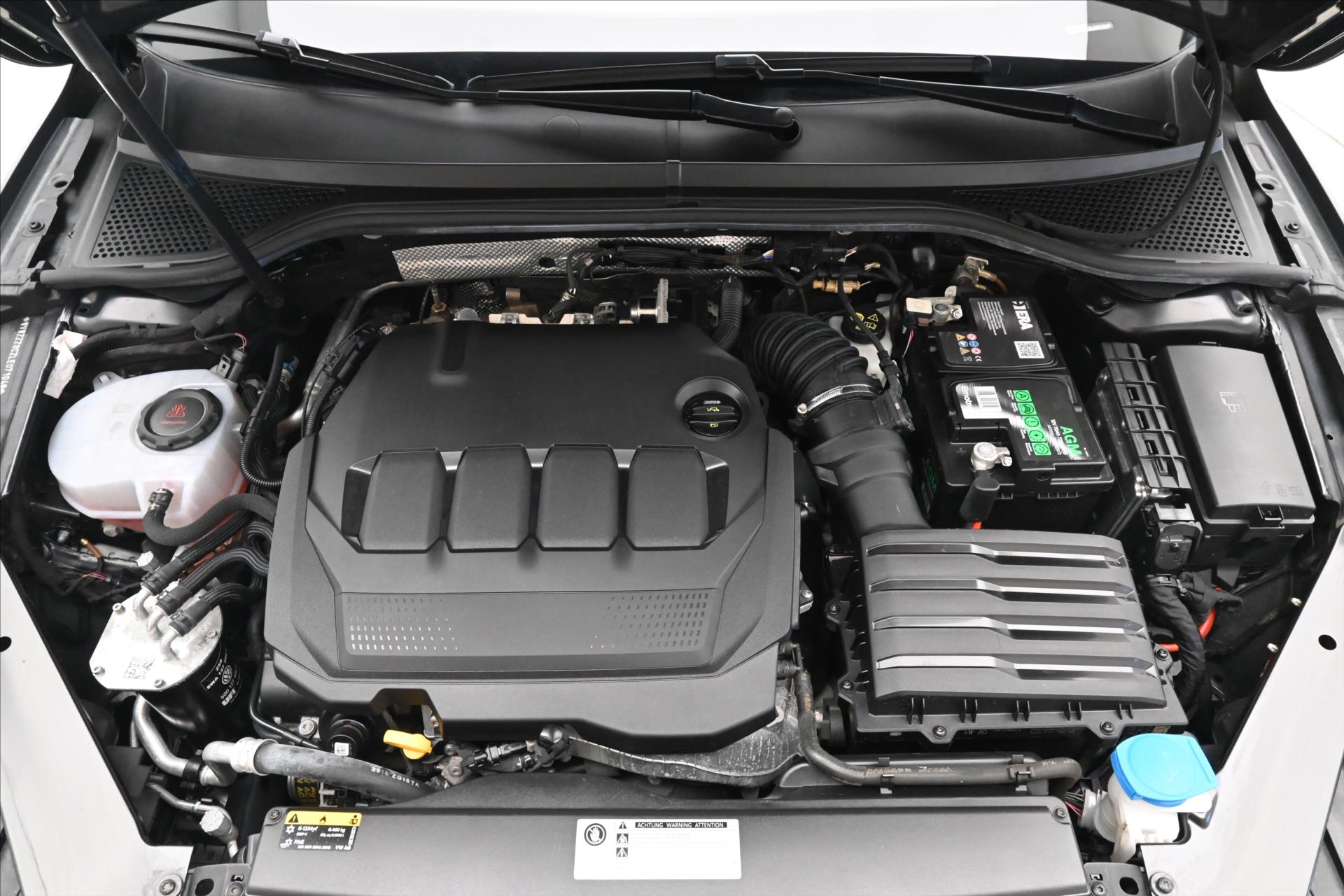 Main photo of the car Volkswagen Passat 2.0 TDI 110kW DSG Elegance Warranty up to 5 years (9)