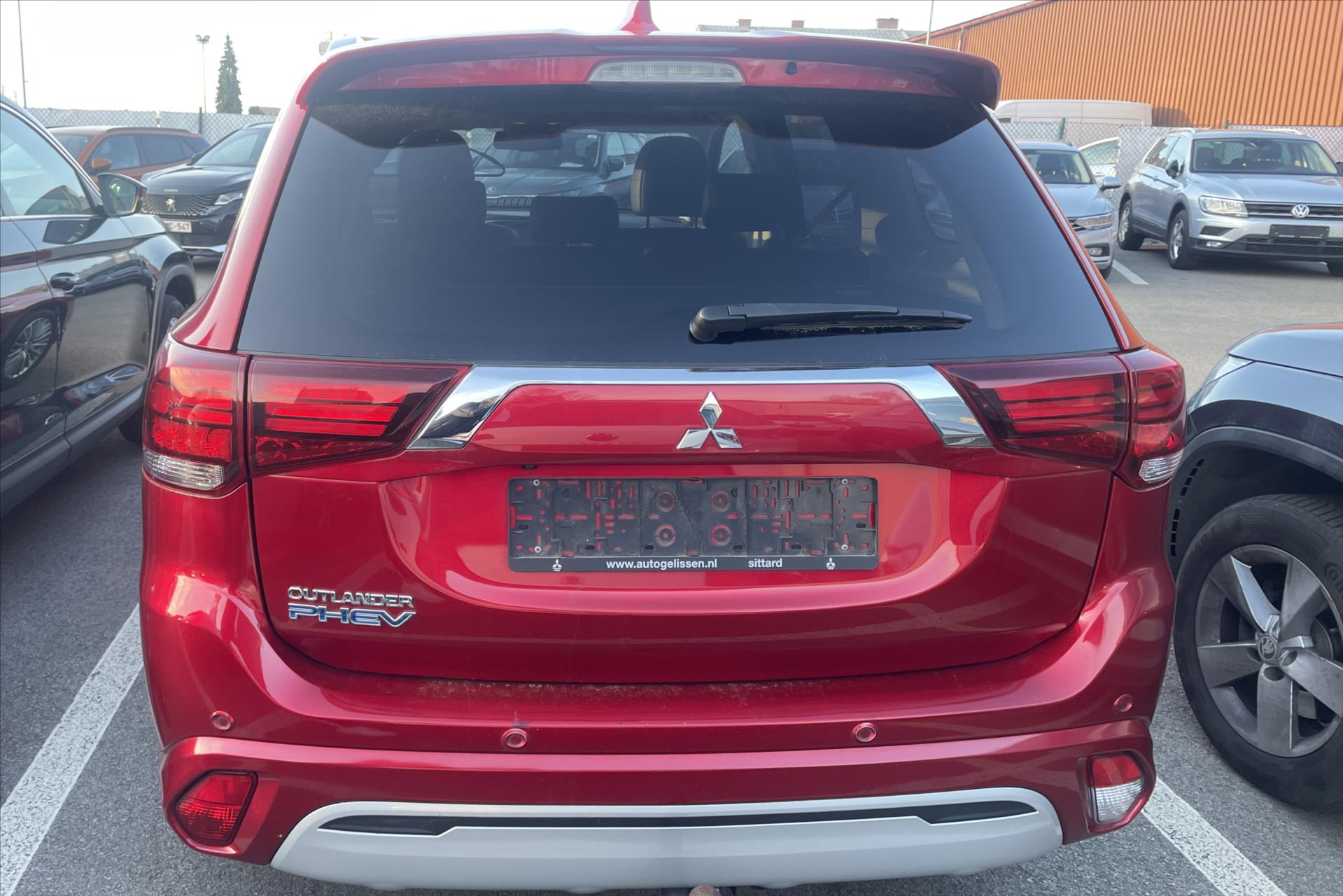 Hlavní fotografie vozu Mitsubishi Outlander 2,4 PHEV Intense+ 4WD VŮZ PŘIPRAVUJEME K PRODEJI (2)