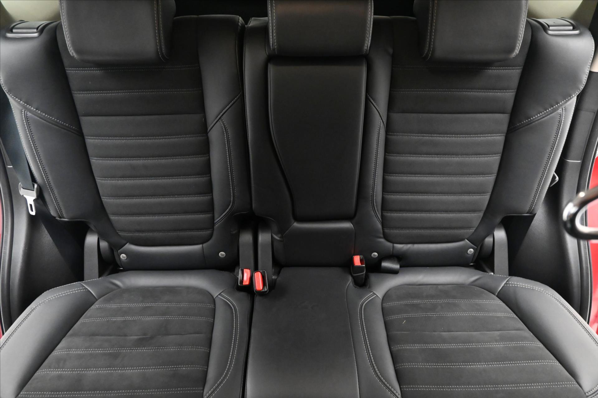 Main photo of the car Mitsubishi Outlander 2.4 PHEV Intense+ 4WD Warranty up to 5 years (29)