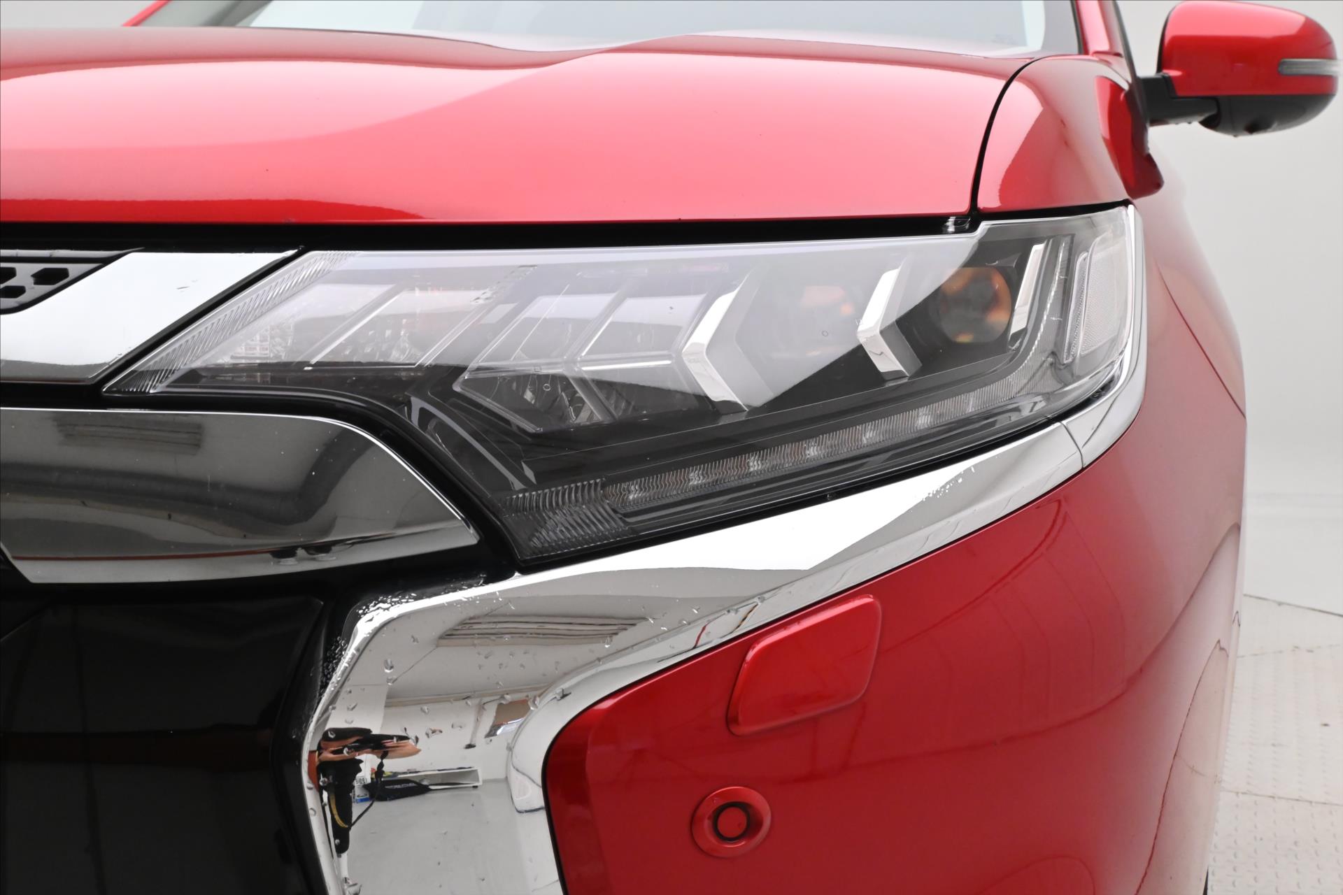 Main photo of the car Mitsubishi Outlander 2.4 PHEV Intense+ 4WD Warranty up to 5 years (31)
