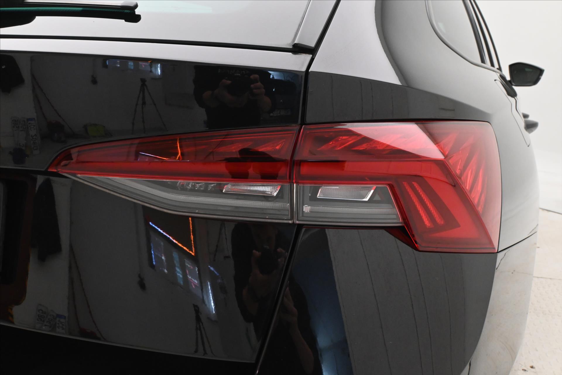 Main photo of the car Skoda Octavia 2.0 TDI 110 kW DSG Sportline Warranty up to 5 years (29)