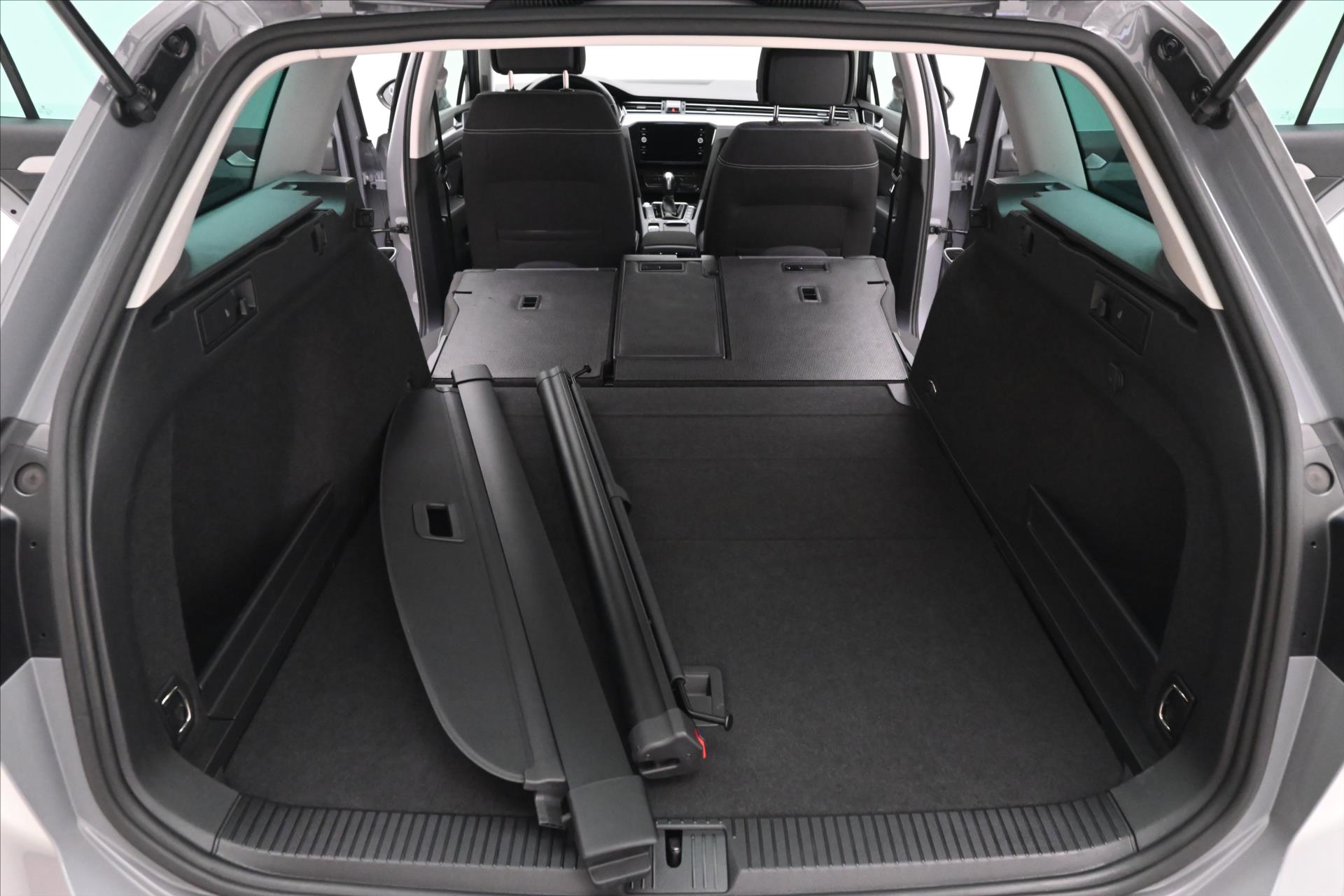 Hlavní fotografie vozu Volkswagen Passat 2,0 TDI 110 kW DSG Business Záruka až 5 let (11)