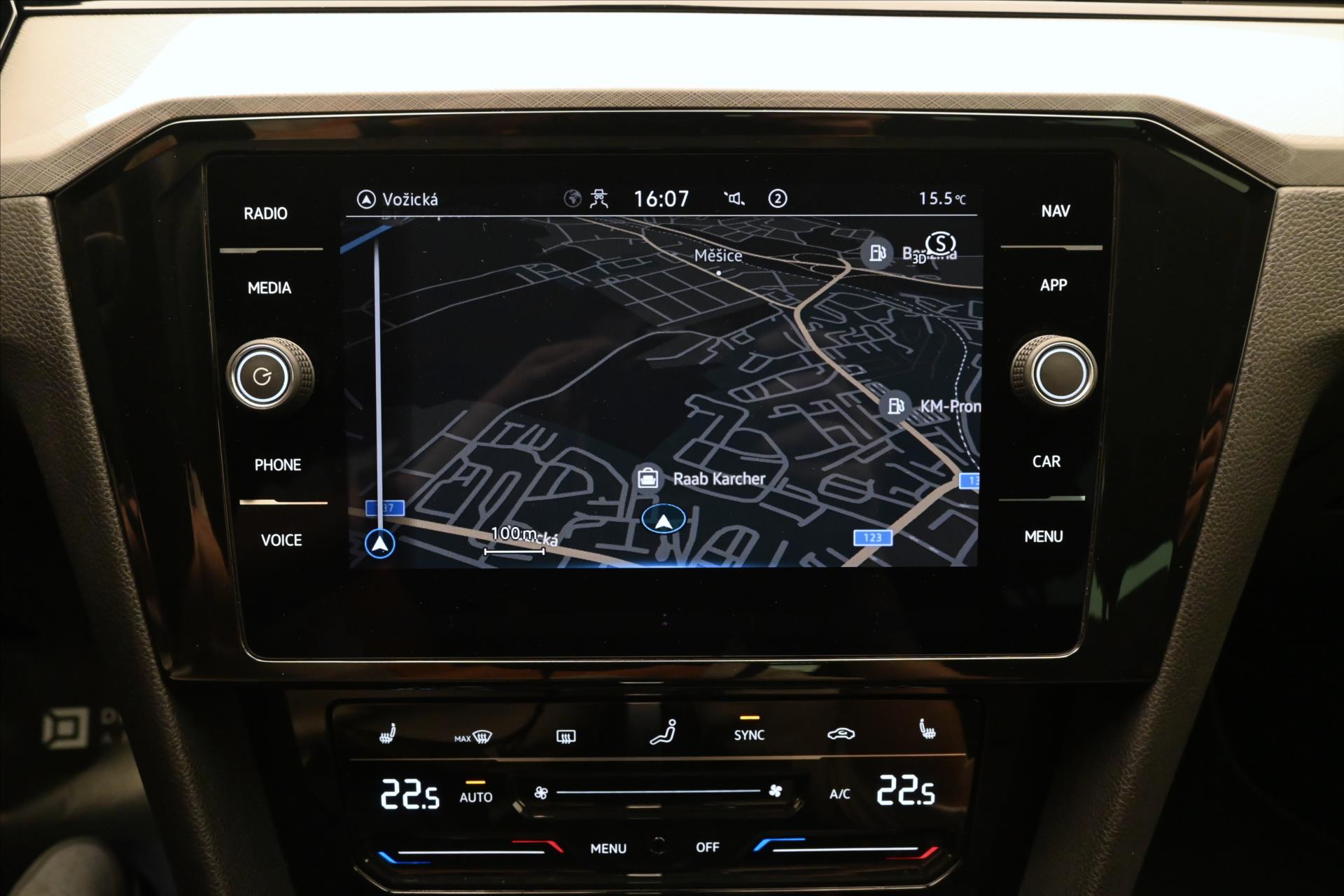 Hlavní fotografie vozu Volkswagen Passat 2,0 TDI 110 kW DSG Business Záruka až 5 let (20)