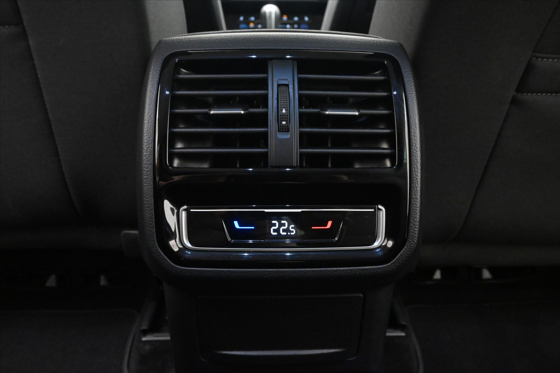 Hlavní fotografie vozu Volkswagen Passat 2,0 TDI 110 kW DSG Business Záruka až 5 let (22)