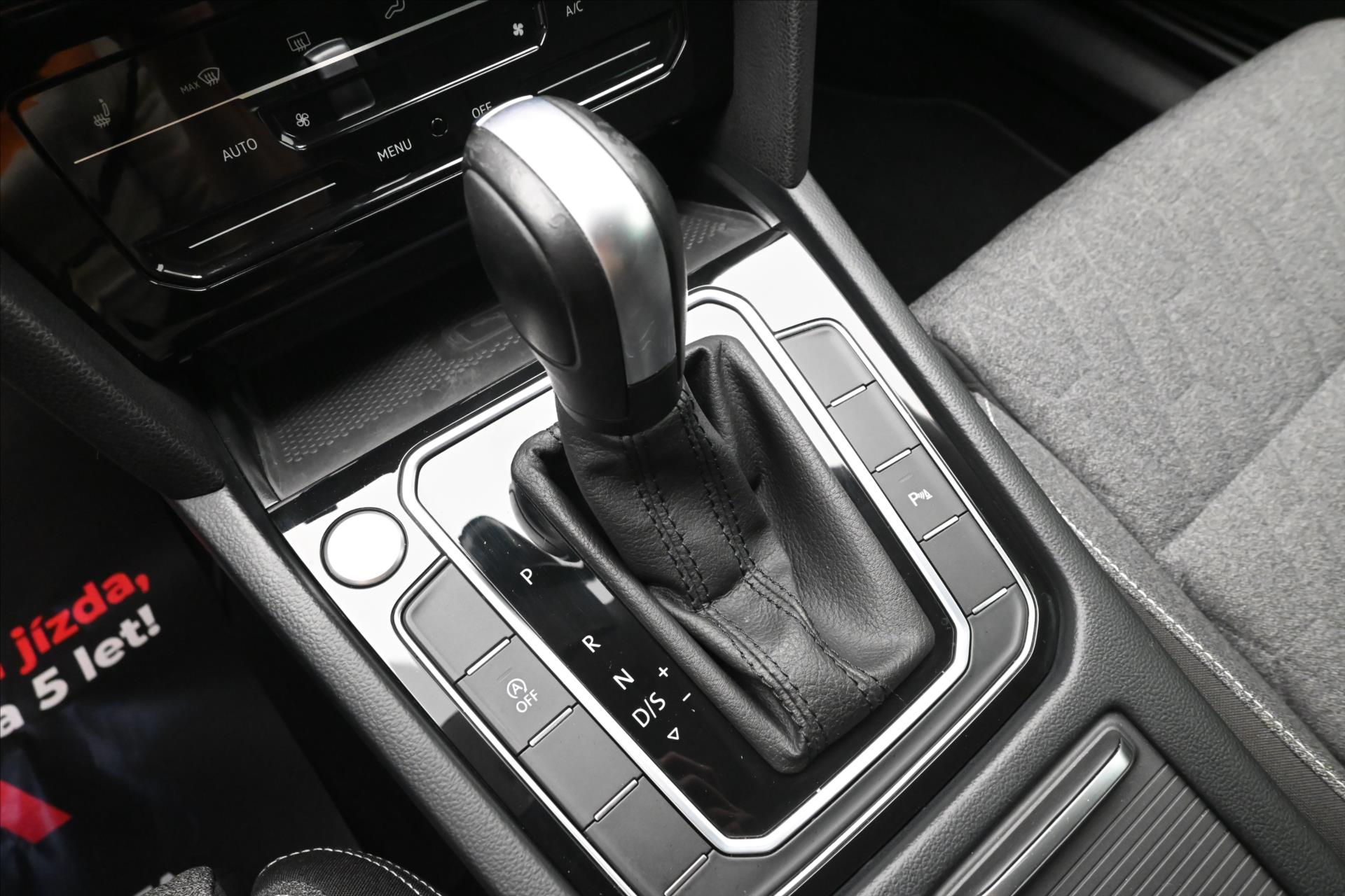 Hlavní fotografie vozu Volkswagen Passat 2,0 TDI 110 kW DSG Business Záruka až 5 let (23)