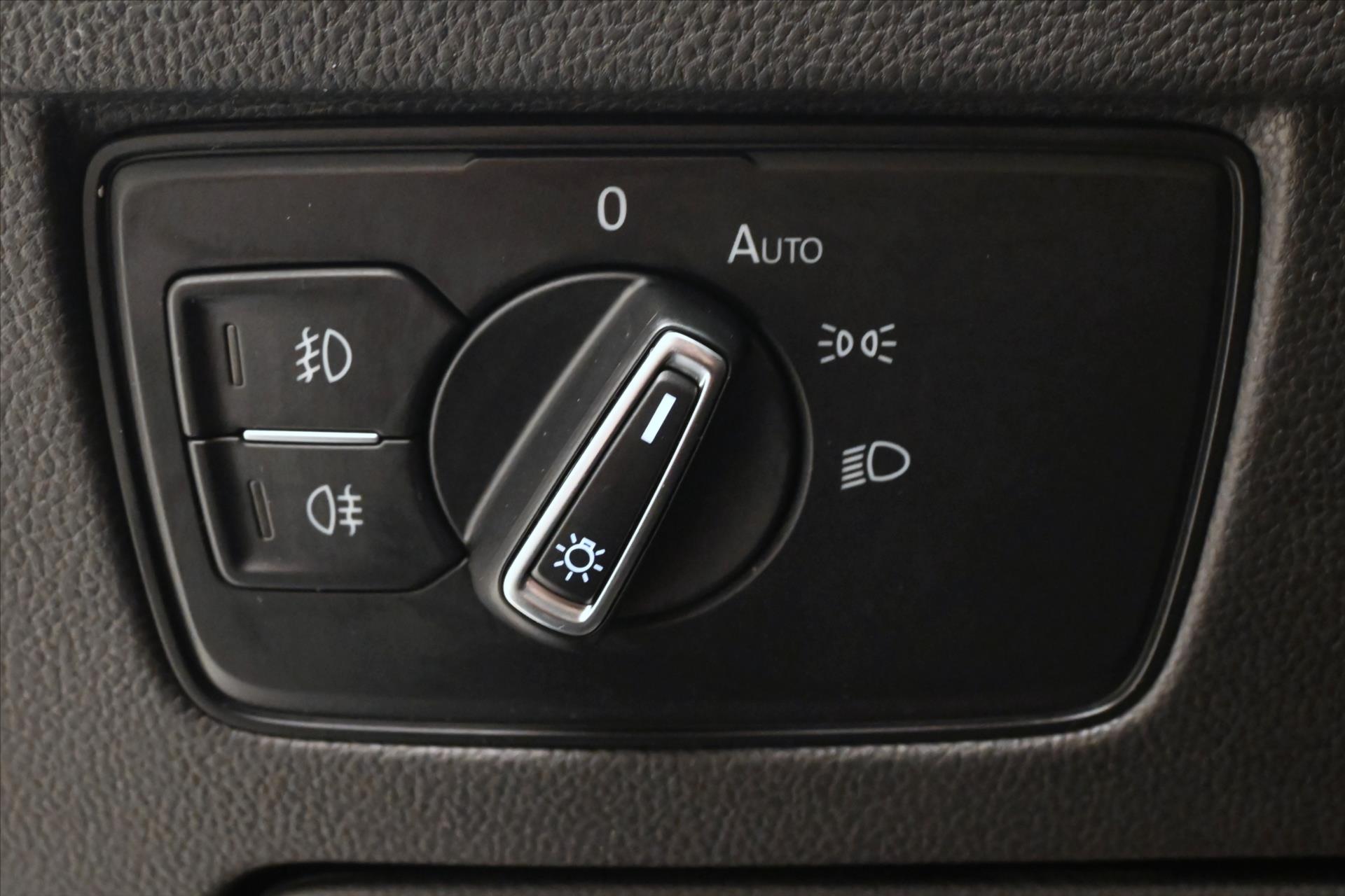 Hlavní fotografie vozu Volkswagen Passat 2,0 TDI 110 kW DSG Business Záruka až 5 let (27)