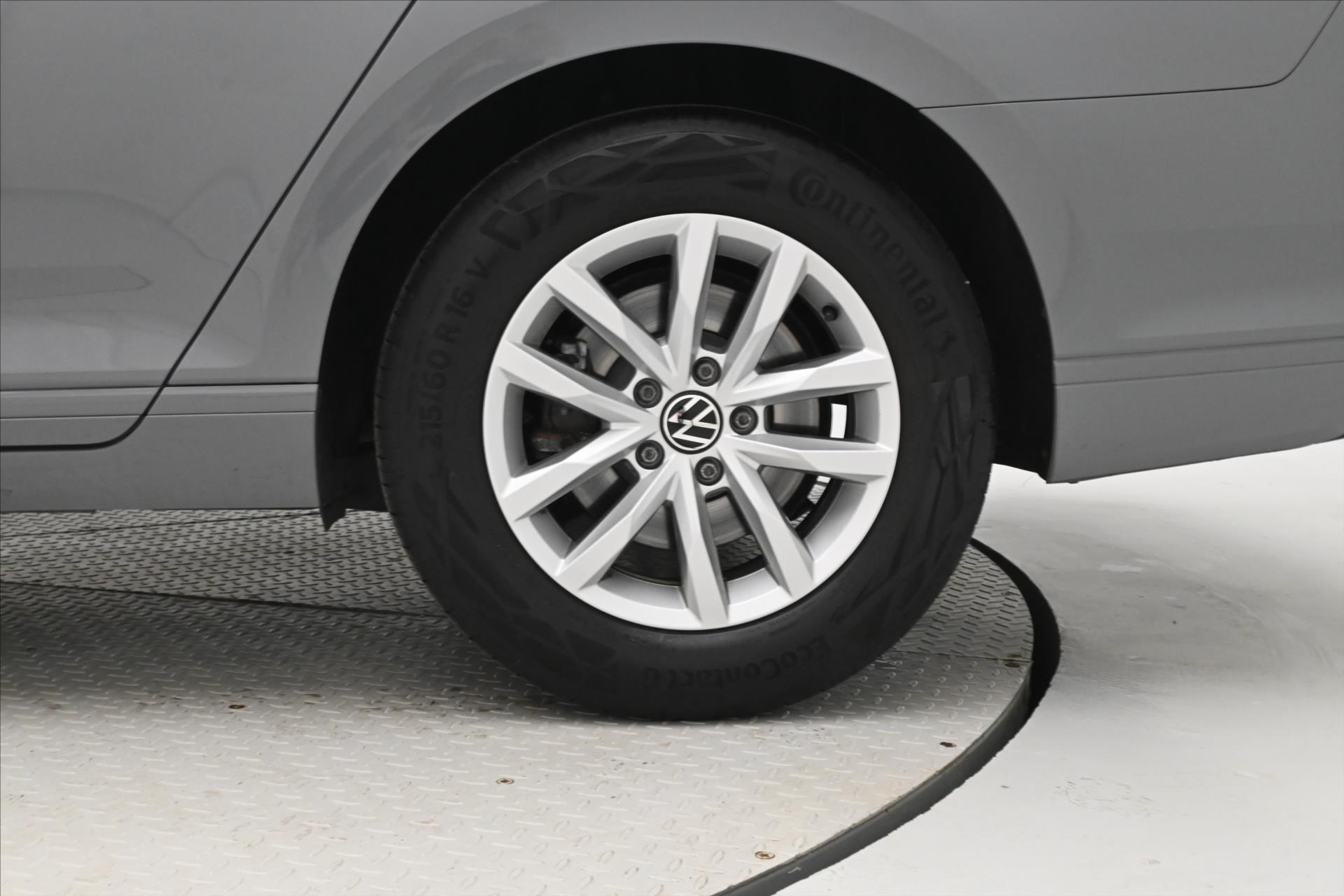 Hlavní fotografie vozu Volkswagen Passat 2,0 TDI 110 kW DSG Business Záruka až 5 let (31)