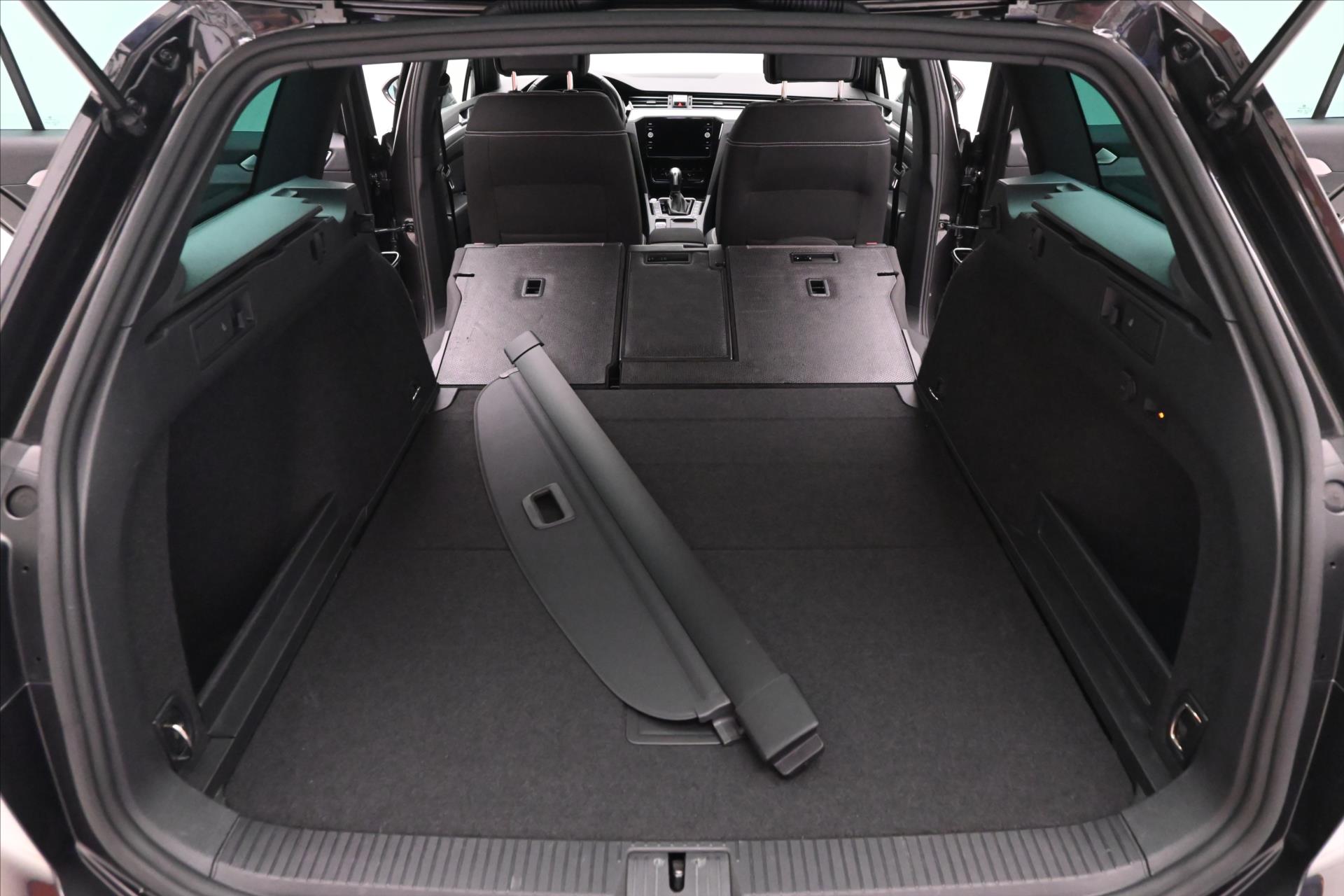 Hlavní fotografie vozu Volkswagen Passat 2,0 TDI 110kW DSG Business Záruka až 5 let (11)