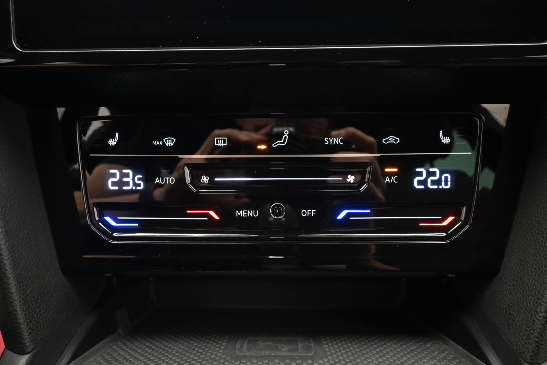 Hlavní fotografie vozu Volkswagen Passat 2,0 TDI 110kW DSG Business Záruka až 5 let (21)