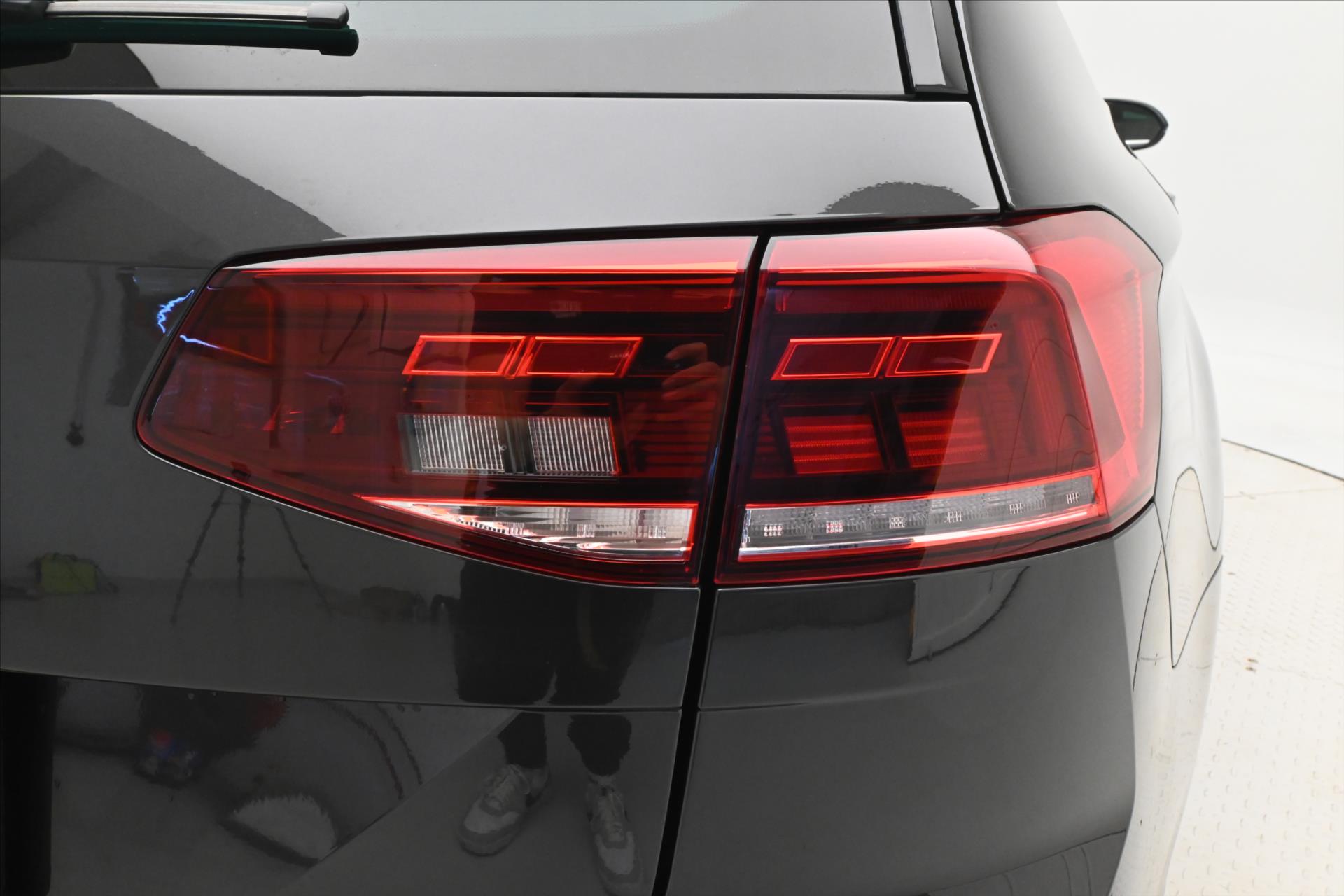 Hlavní fotografie vozu Volkswagen Passat 2,0 TDI 110kW DSG Business Záruka až 5 let (31)