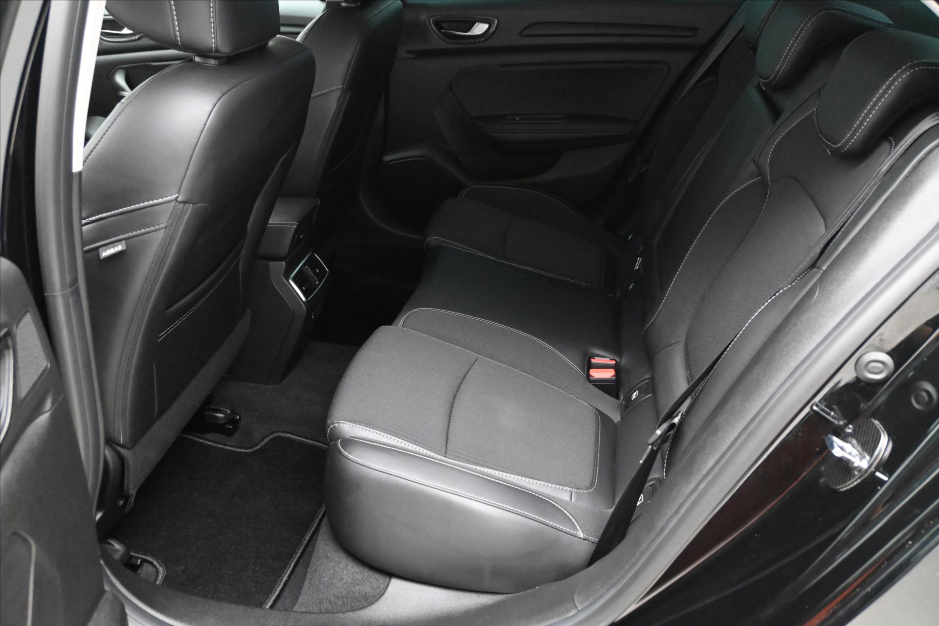 Main photo of the car Renault Mégane 1.3 TCe 103kW GrandCoupé Techno Warranty up to 5 years (14)